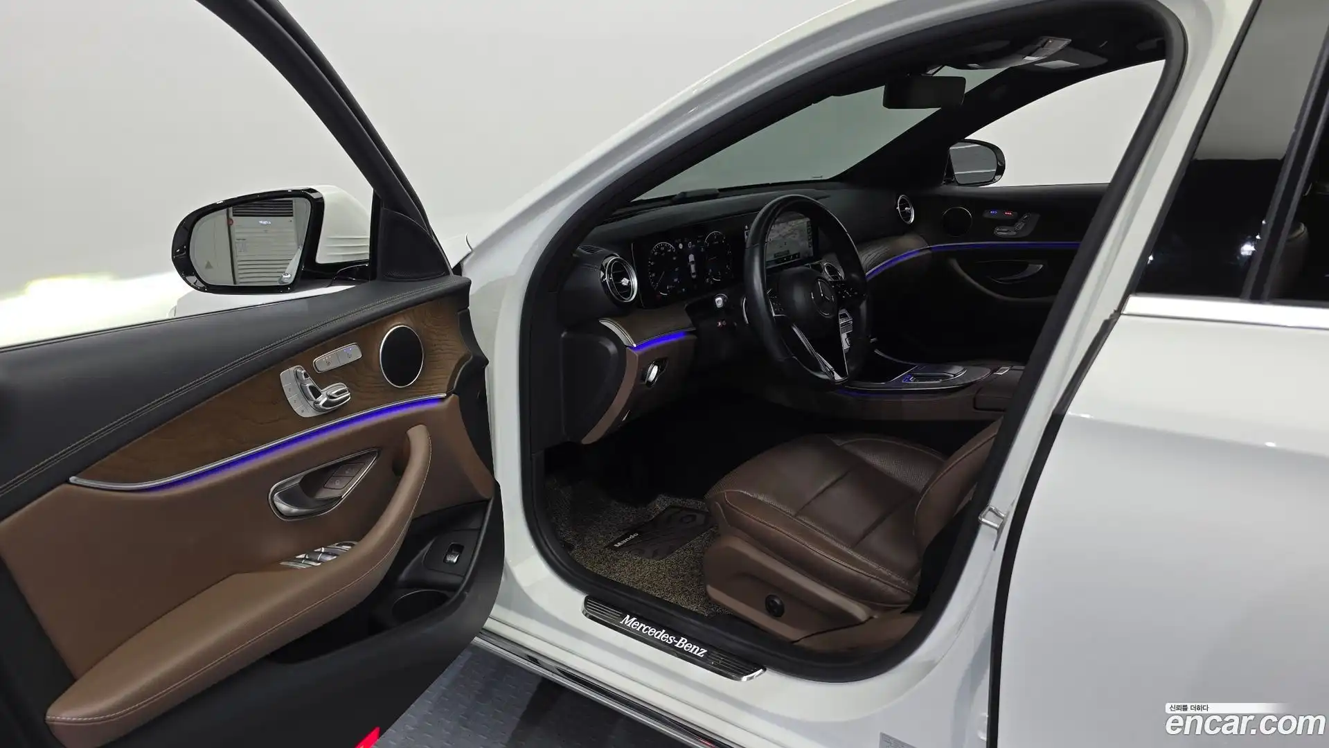 E-Class Mercedes-Benz 2021.6-INNER-010