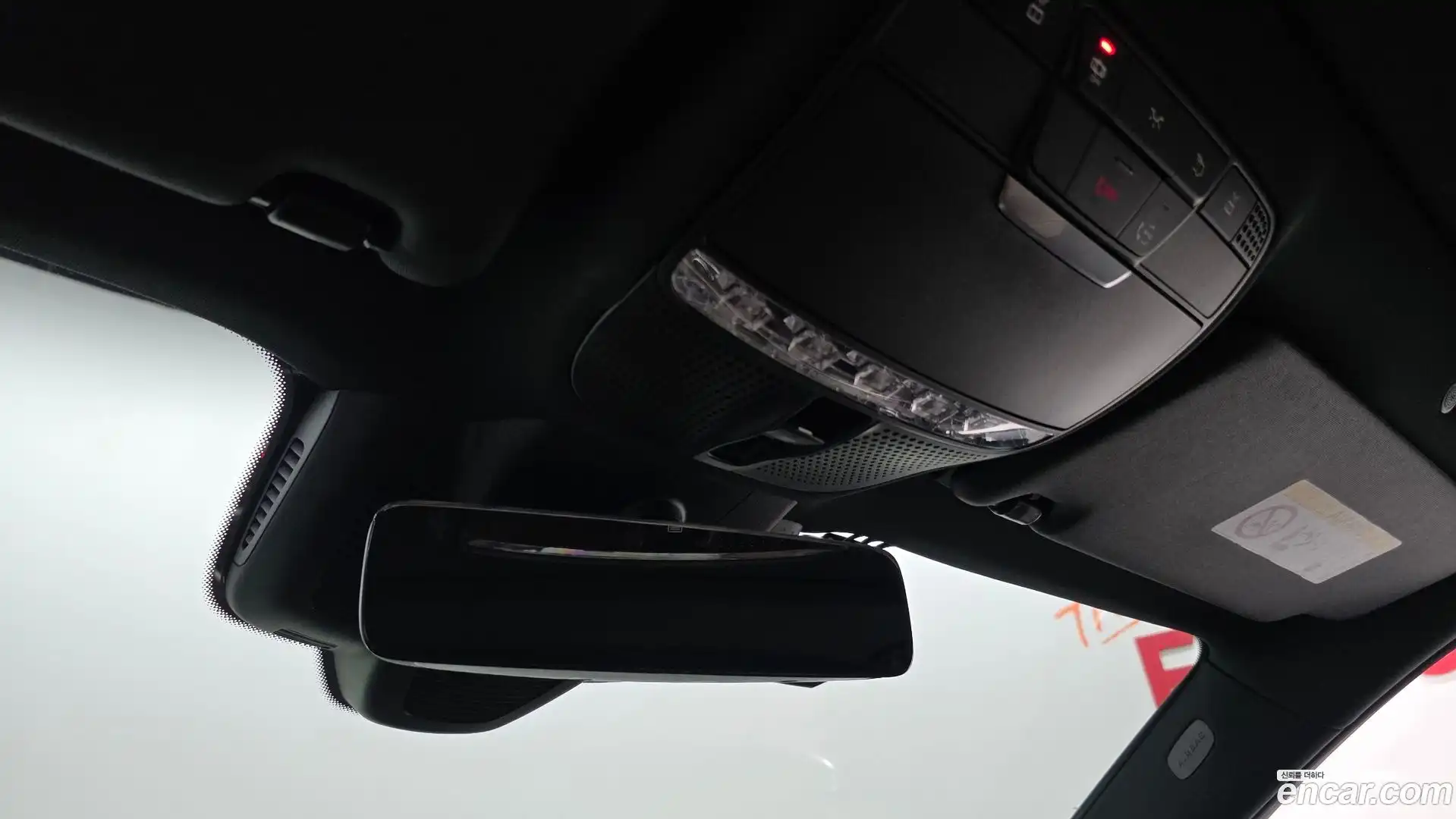 E-Class Mercedes-Benz 2021.6-OPTION-041