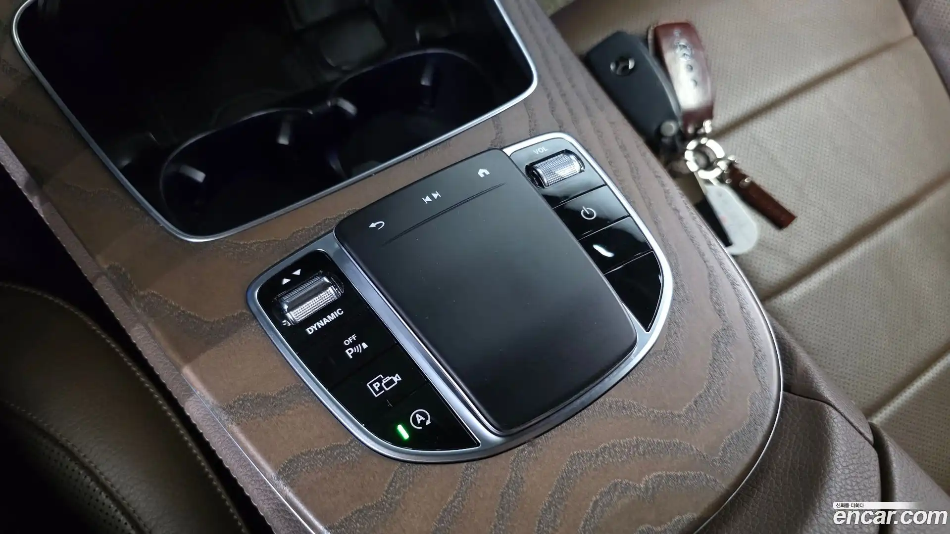 E-Class Mercedes-Benz 2021.6-OPTION-044