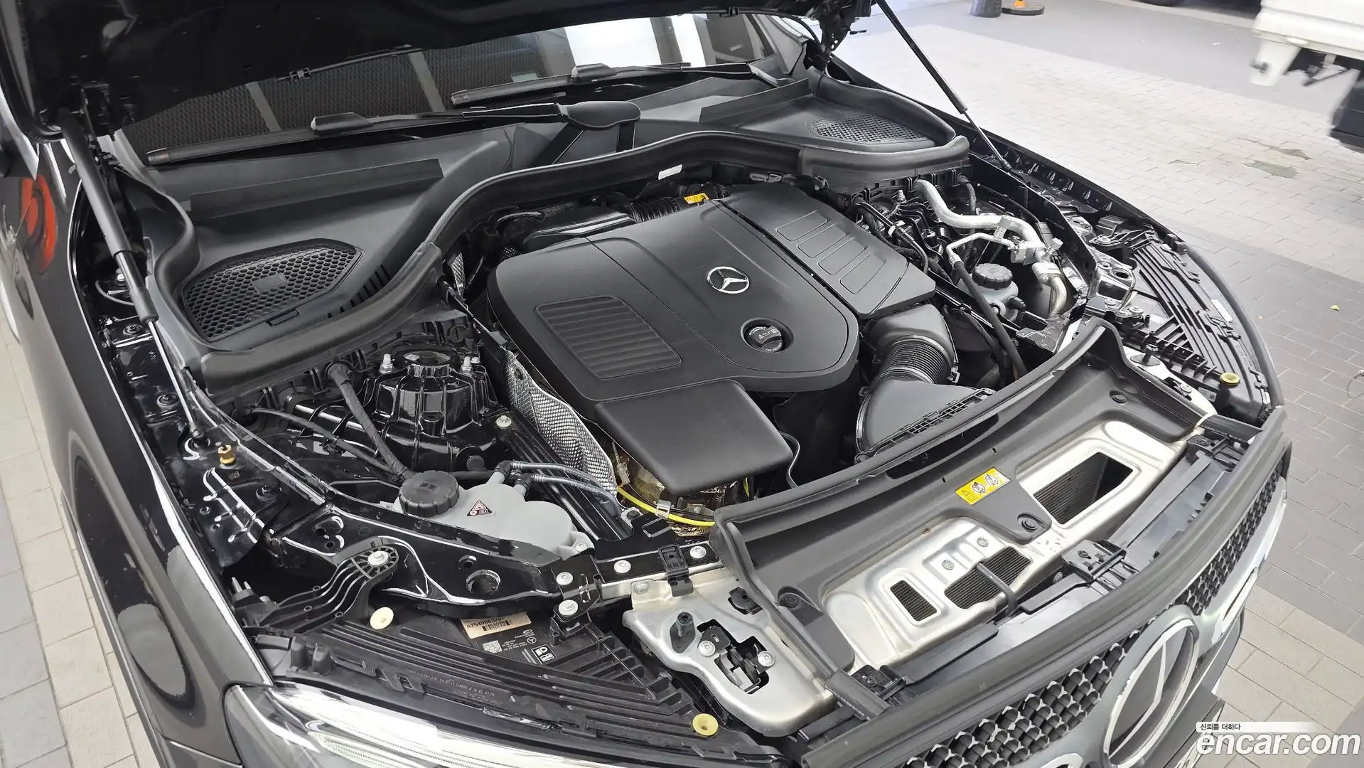 GLC-Class Mercedes-Benz 2025.6-OUTER-006
