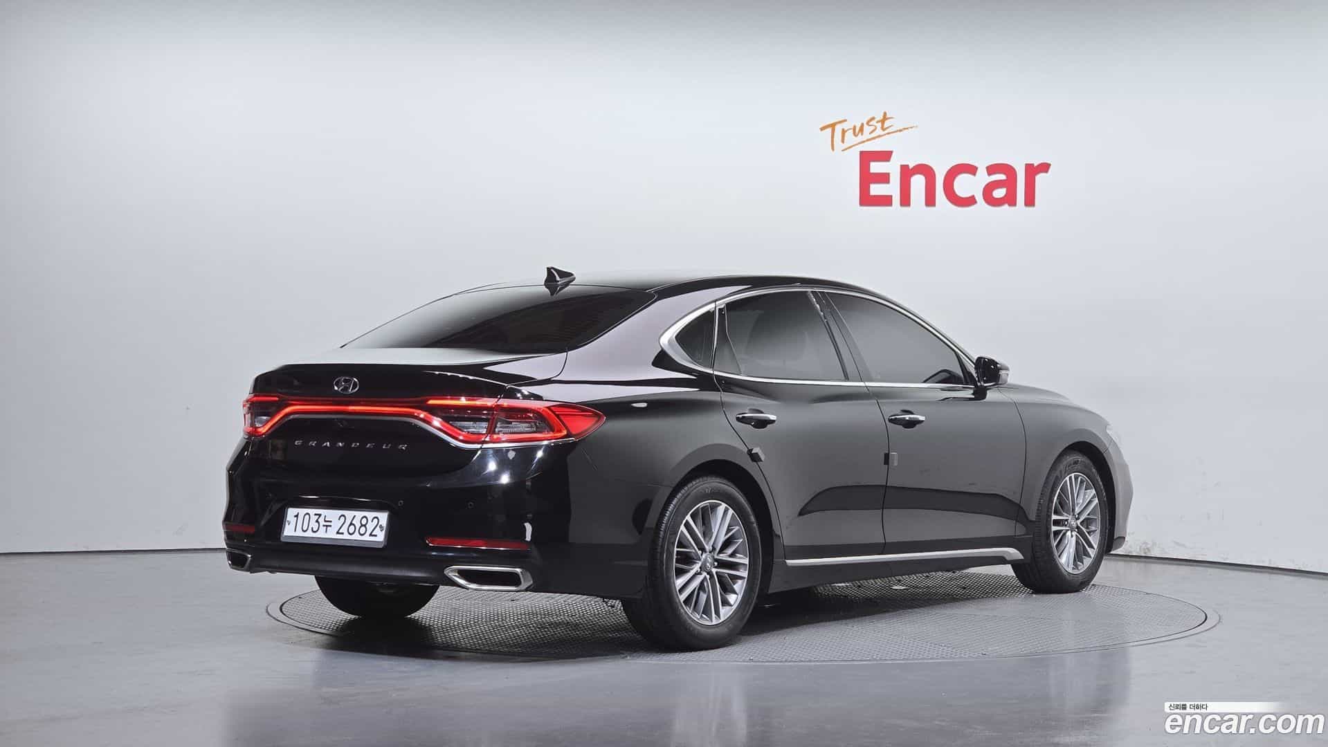 Grandeur Hyundai 2019.10-OUTER-002