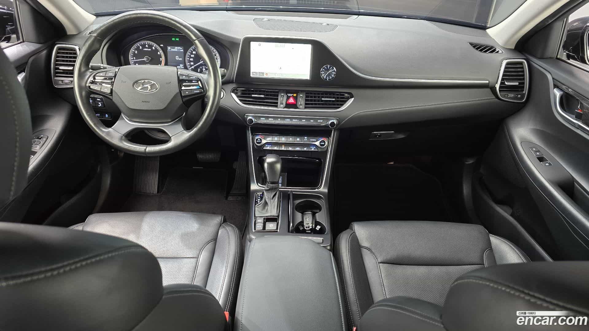 Grandeur Hyundai 2019.10-INNER-007