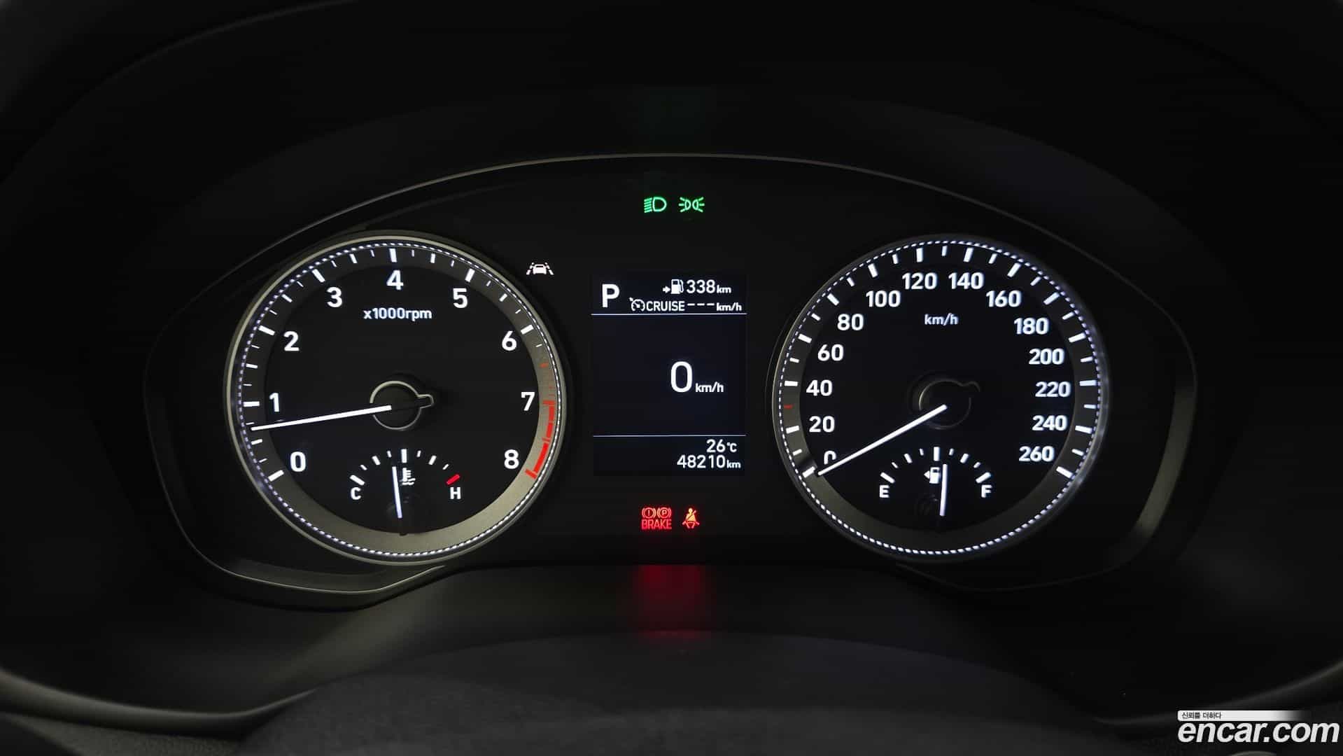 Grandeur Hyundai 2019.10-INNER-008
