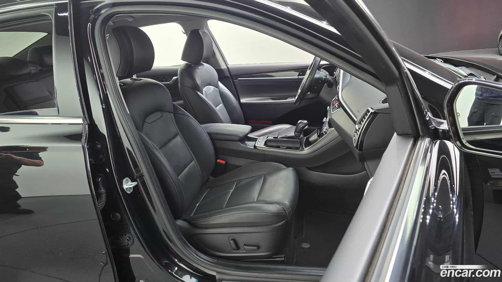 Grandeur Hyundai 2019.10-OPTION-015