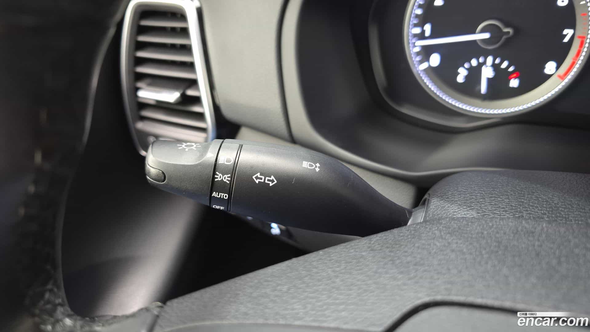 Grandeur Hyundai 2019.10-OPTION-020
