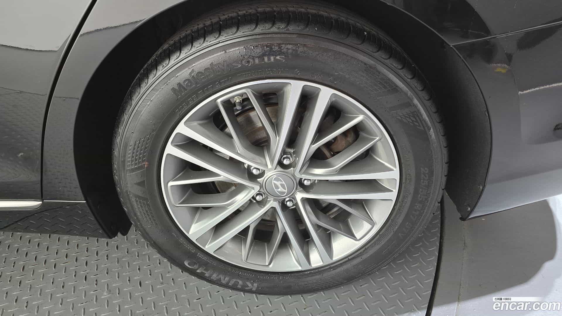 Grandeur Hyundai 2019.10-OUTER-031