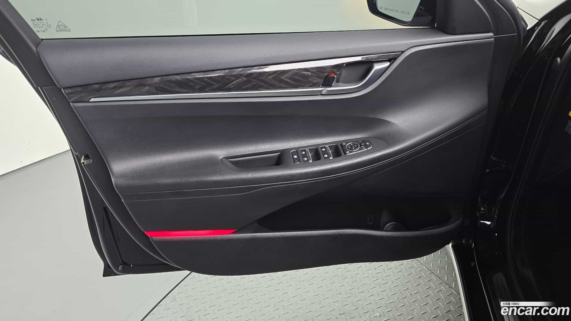 Grandeur Hyundai 2019.10-INNER-034