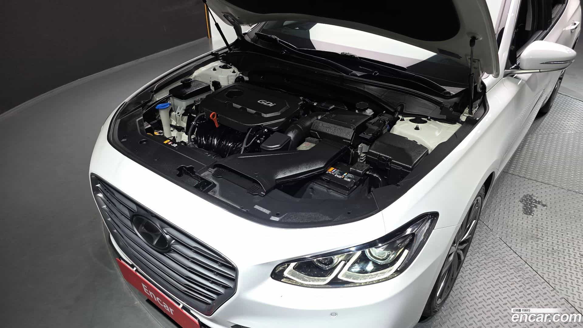 Grandeur Hyundai 2018.6-OUTER-006
