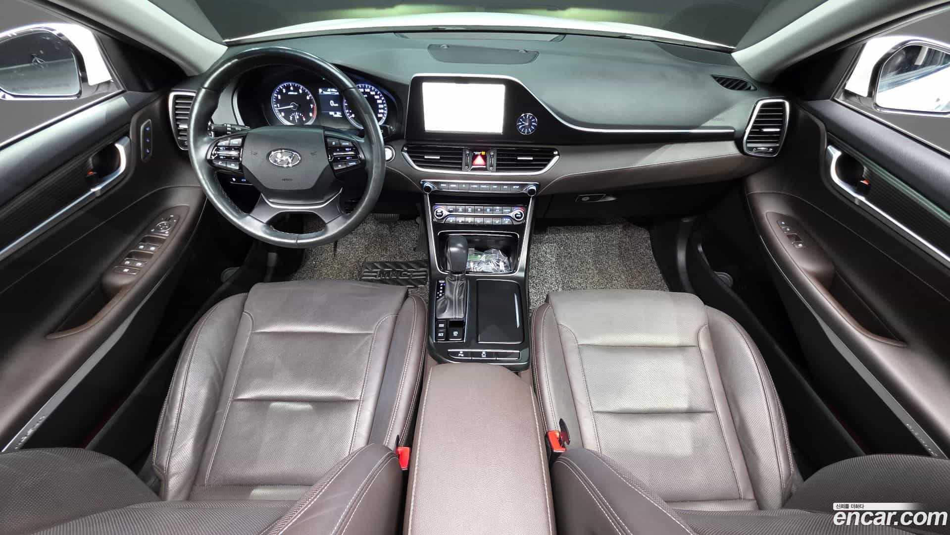 Grandeur Hyundai 2018.6-INNER-007