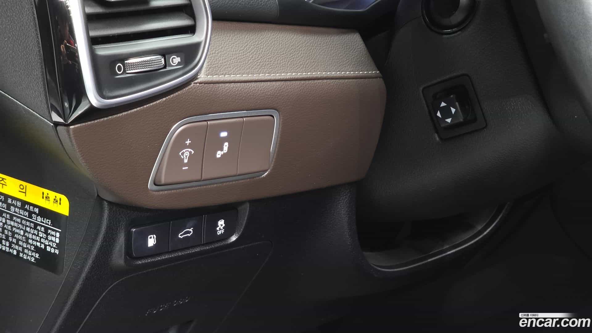 Grandeur Hyundai 2018.6-OPTION-019