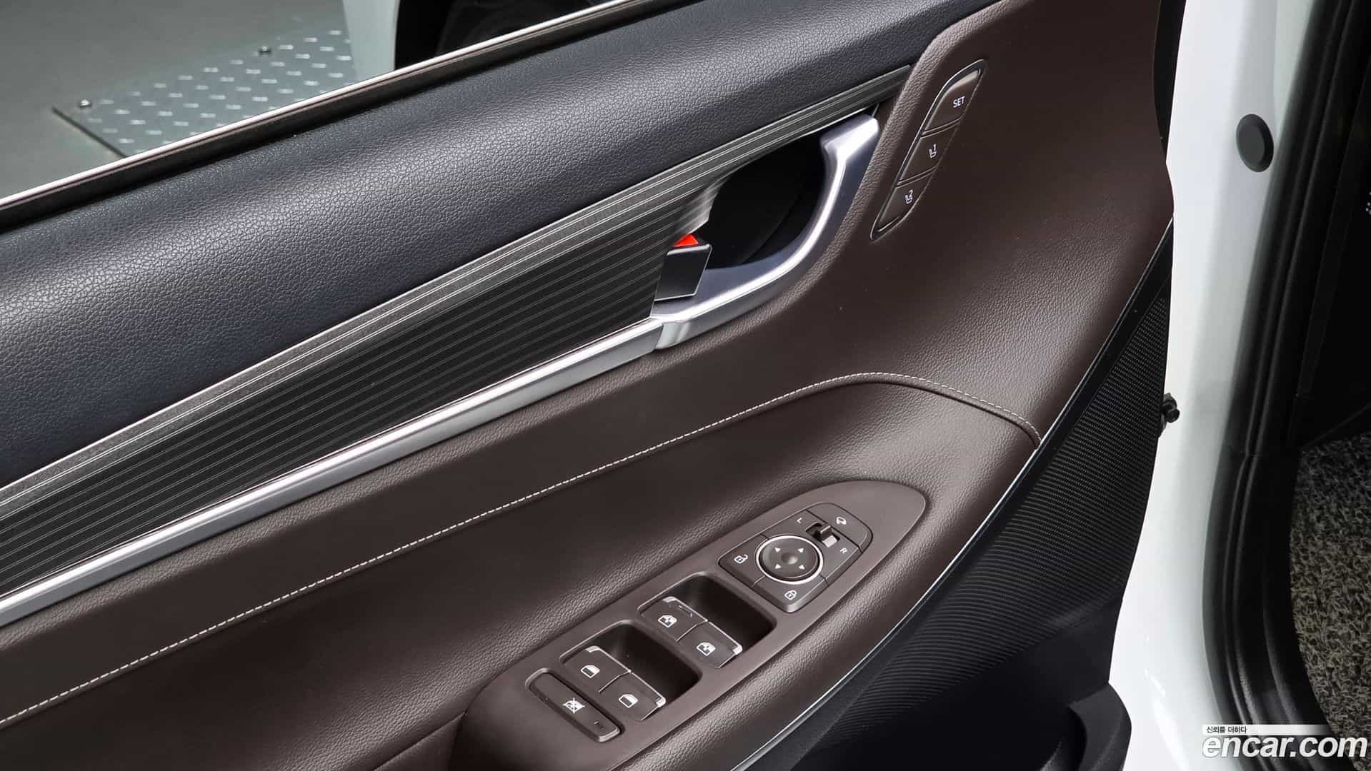 Grandeur Hyundai 2018.6-OPTION-020