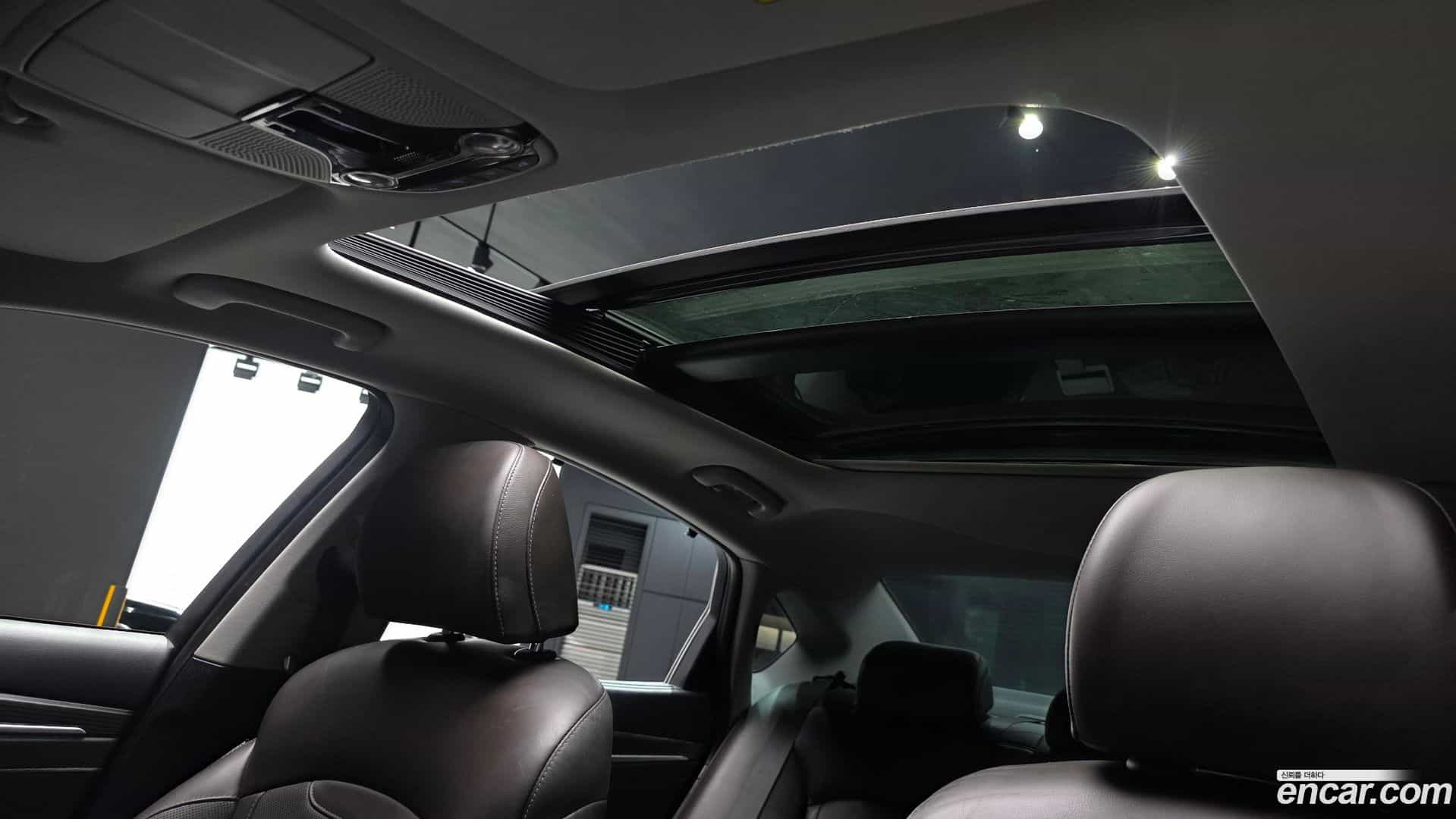 Grandeur Hyundai 2018.6-OPTION-023