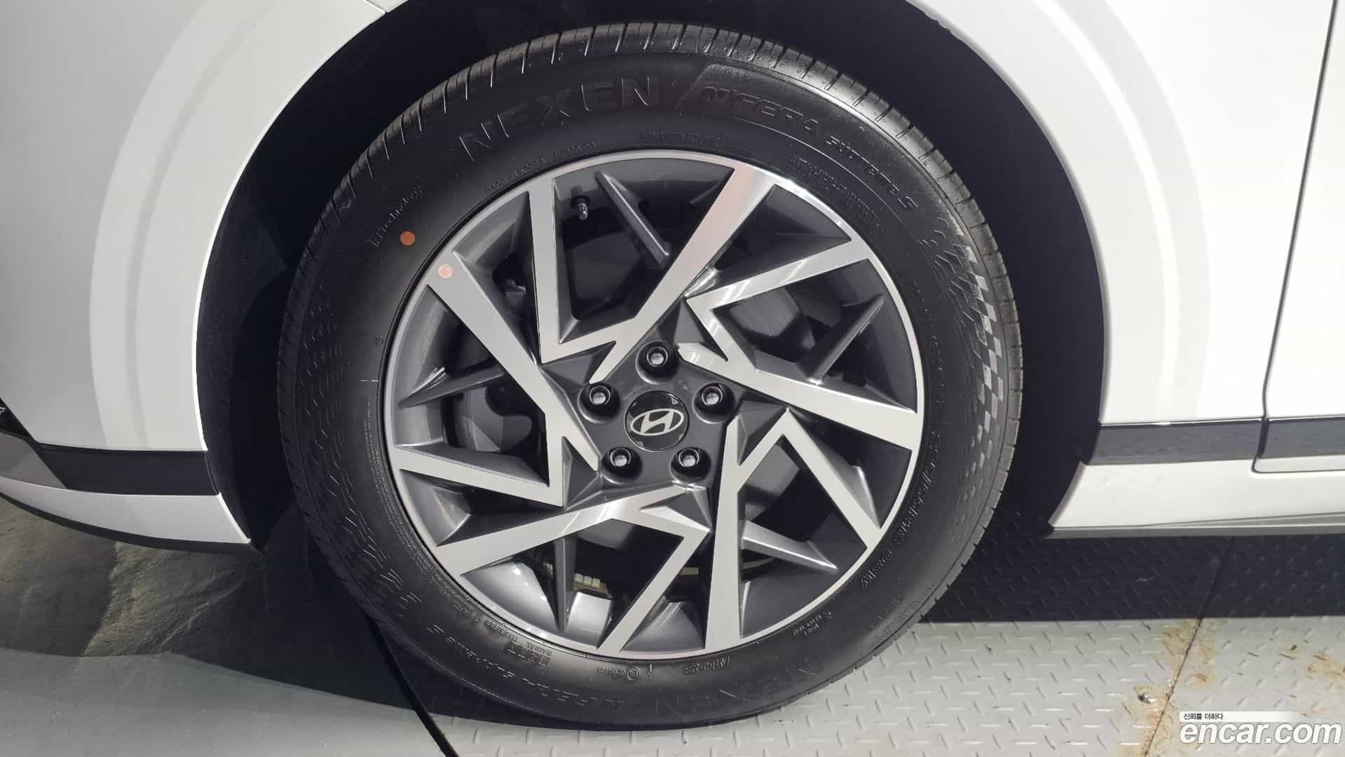 Grandeur Hyundai 2025.10-OUTER-005