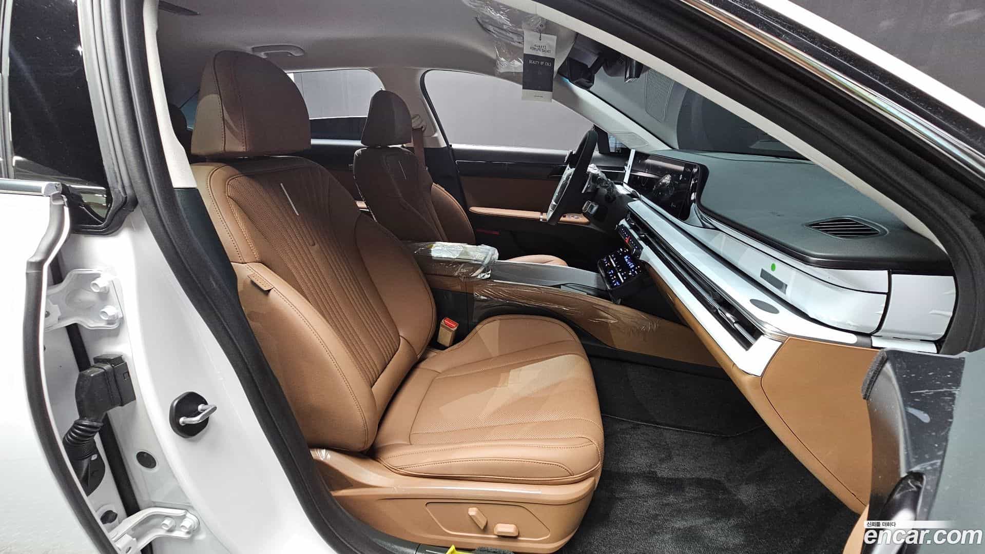 Grandeur Hyundai 2025.10-INNER-036