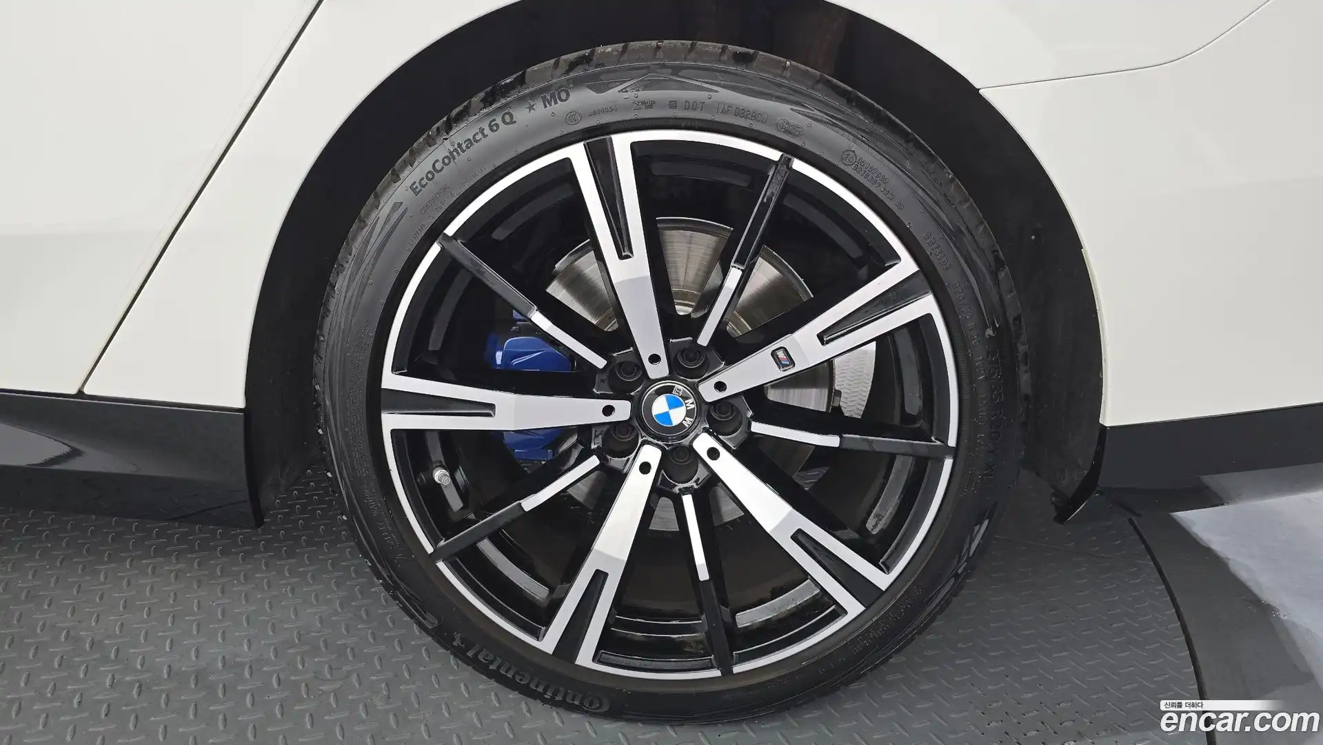 5-Series BMW 2025.7-OUTER-031
