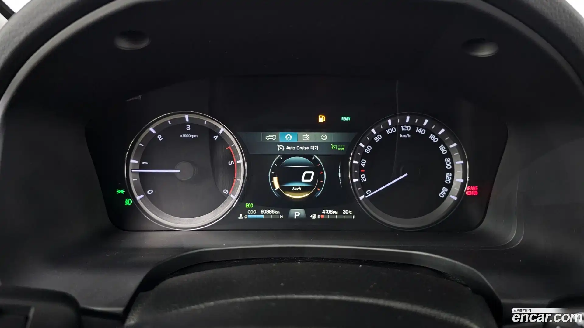 Rexton KG Mobility 2018.10-INNER-008