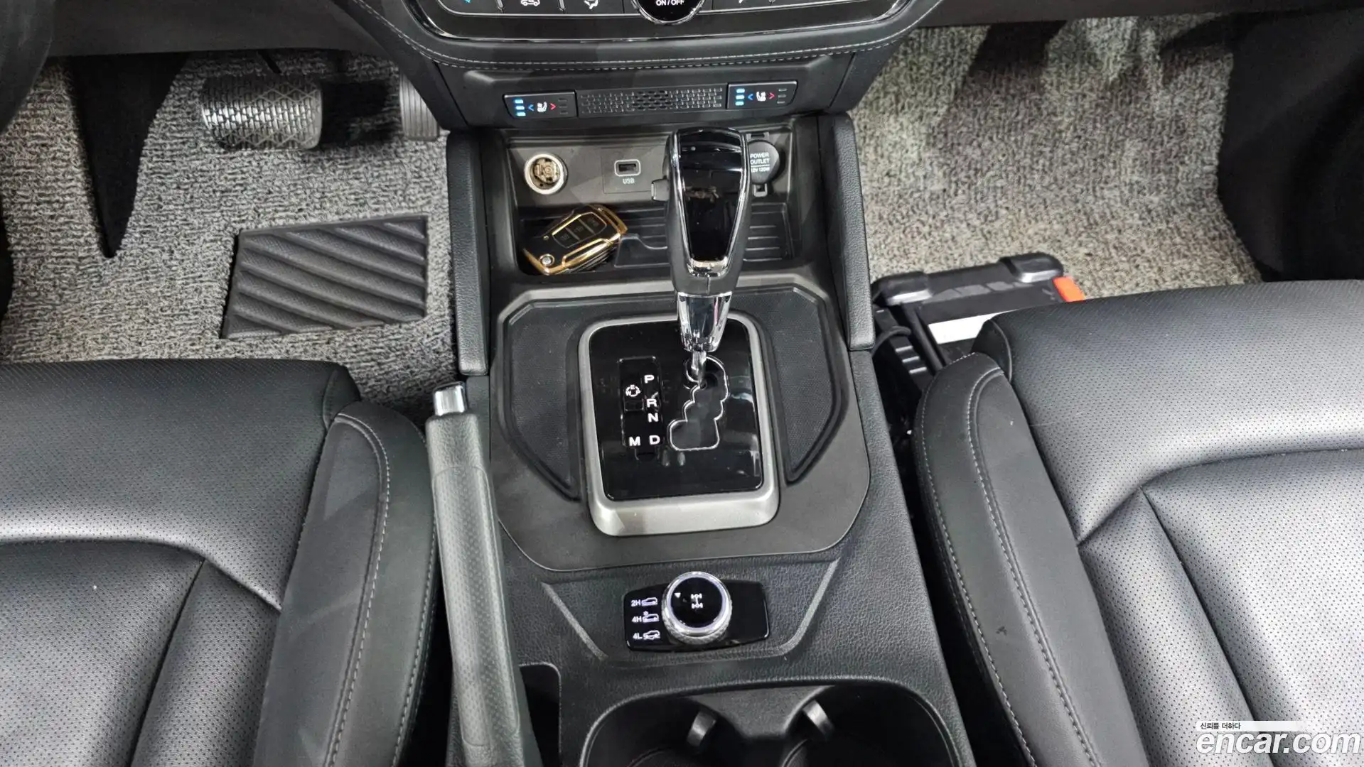 Rexton KG Mobility 2018.10-INNER-009