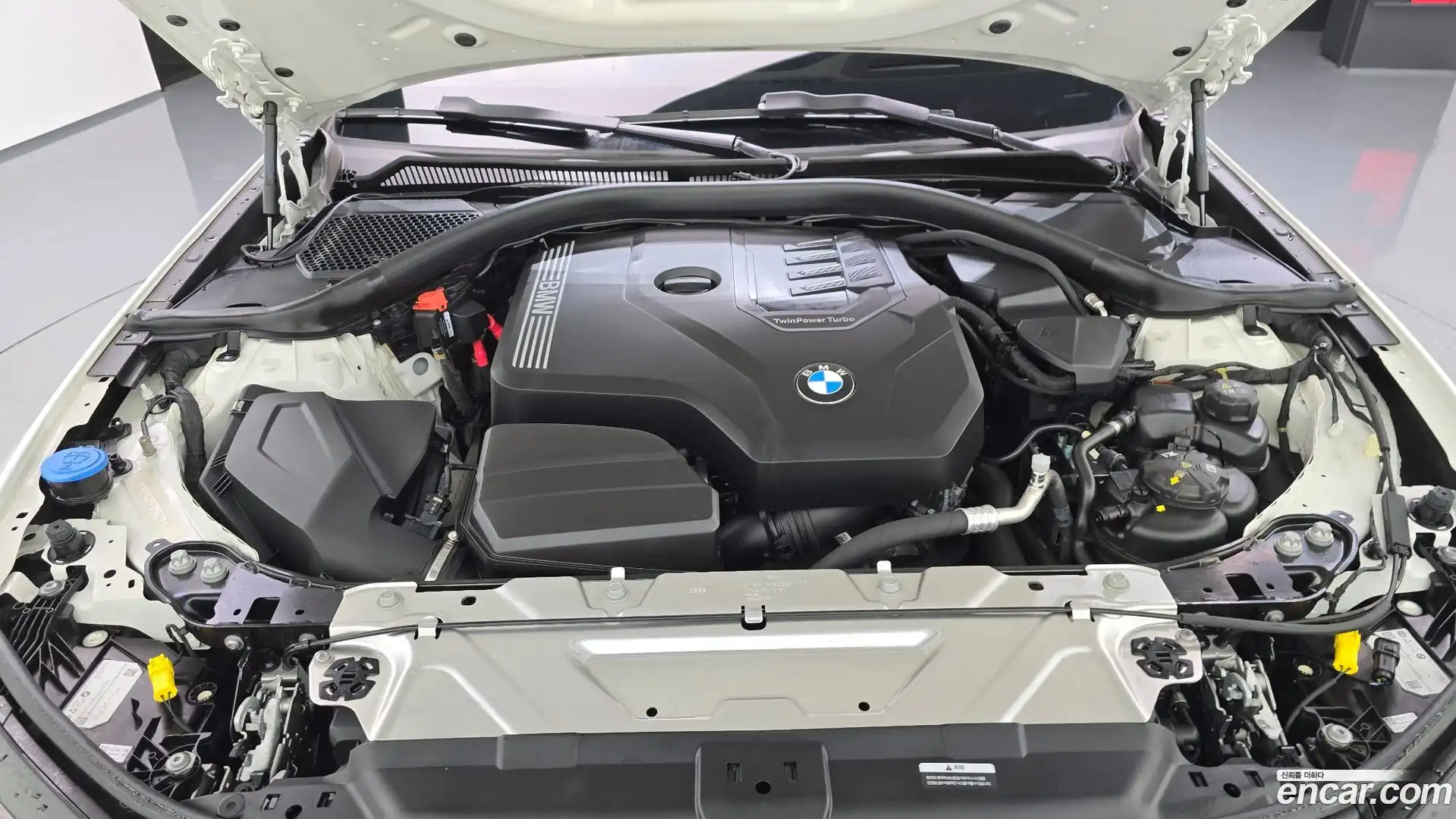 3-Series BMW 2024.1-OUTER-006