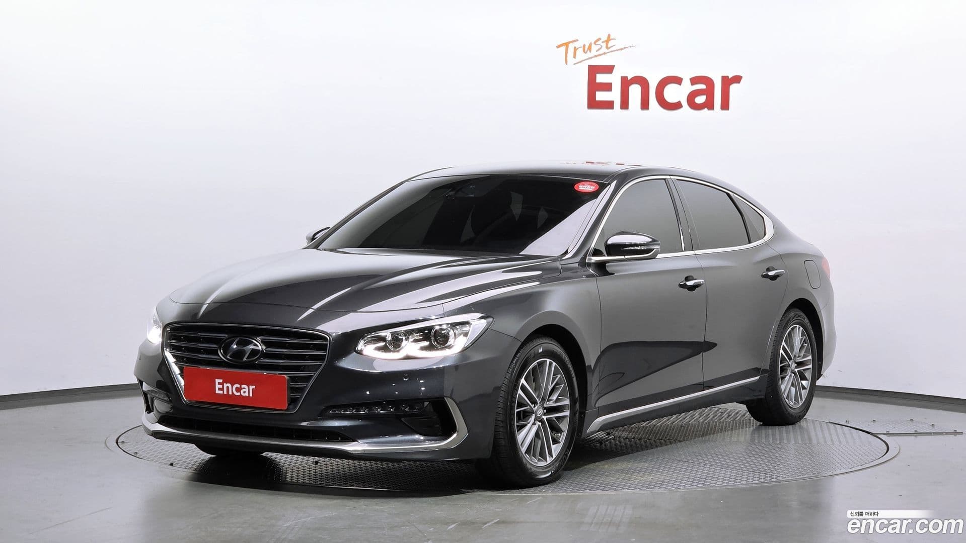 Main__Slider__Photo:Grandeur Hyundai 2019.6-0