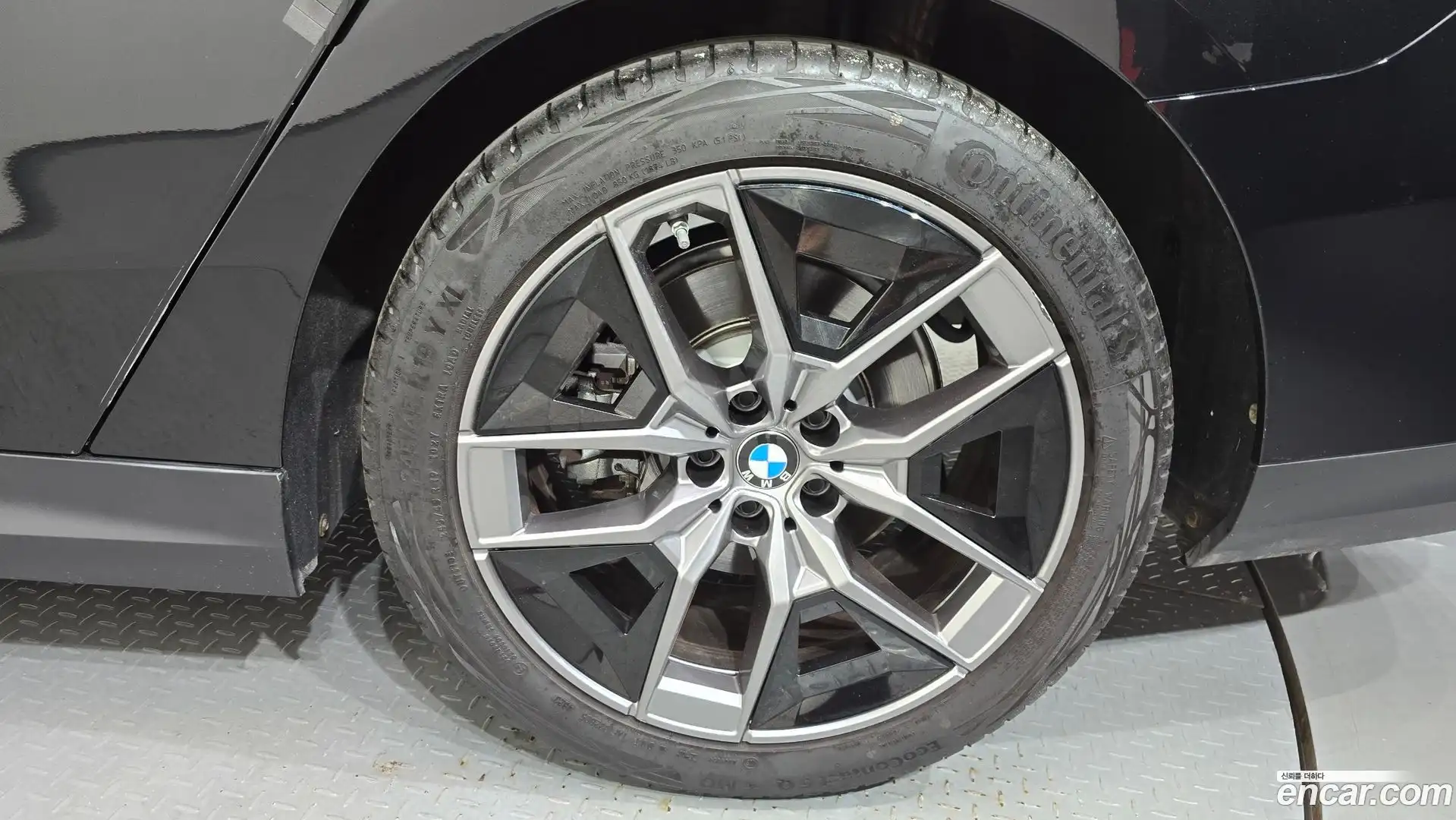 5-Series BMW 2024.3-OUTER-031