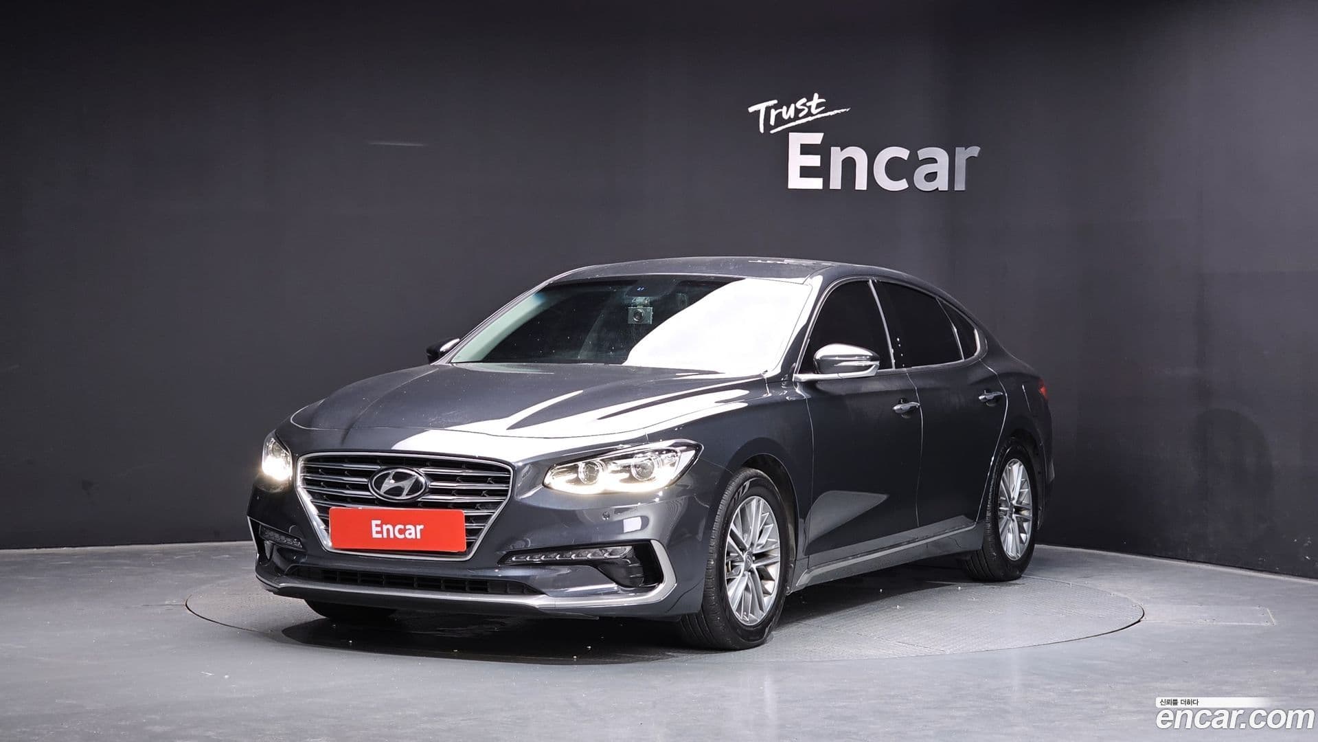 Main__Slider__Photo:Grandeur Hyundai 2016.11-0