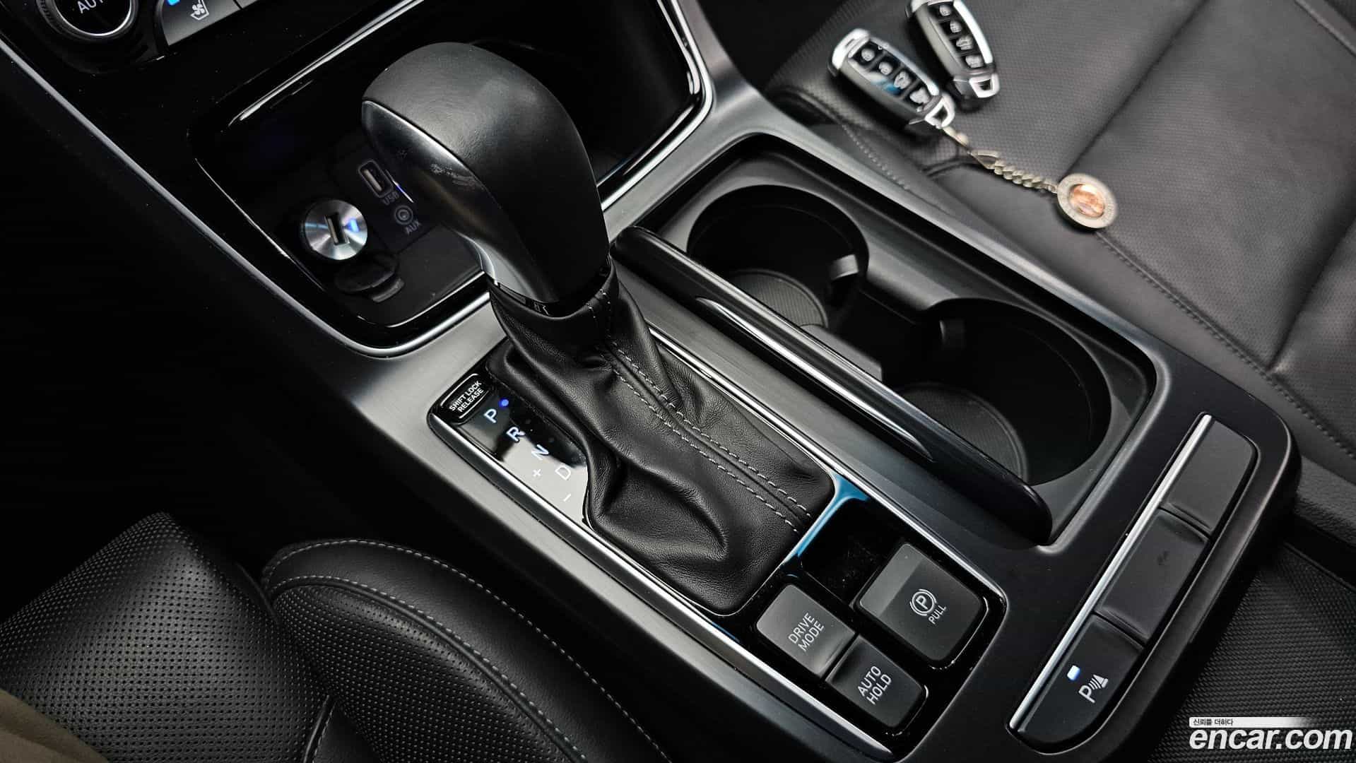 Grandeur Hyundai 2016.11-INNER-009