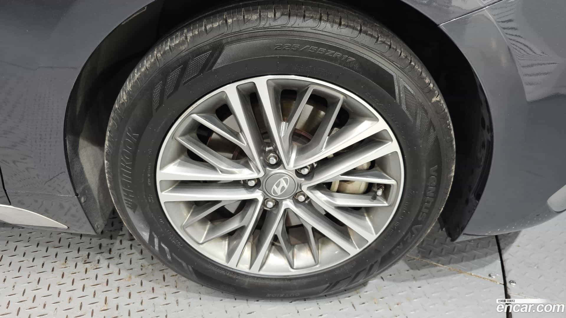Grandeur Hyundai 2016.11-OUTER-031