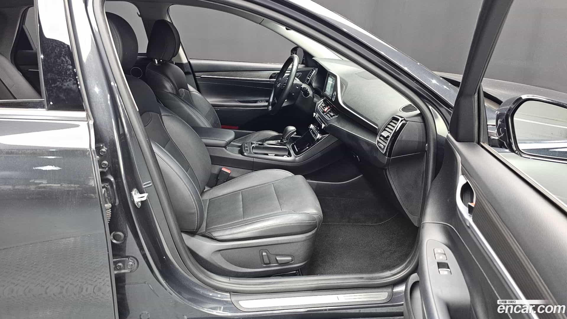 Grandeur Hyundai 2016.11-INNER-036