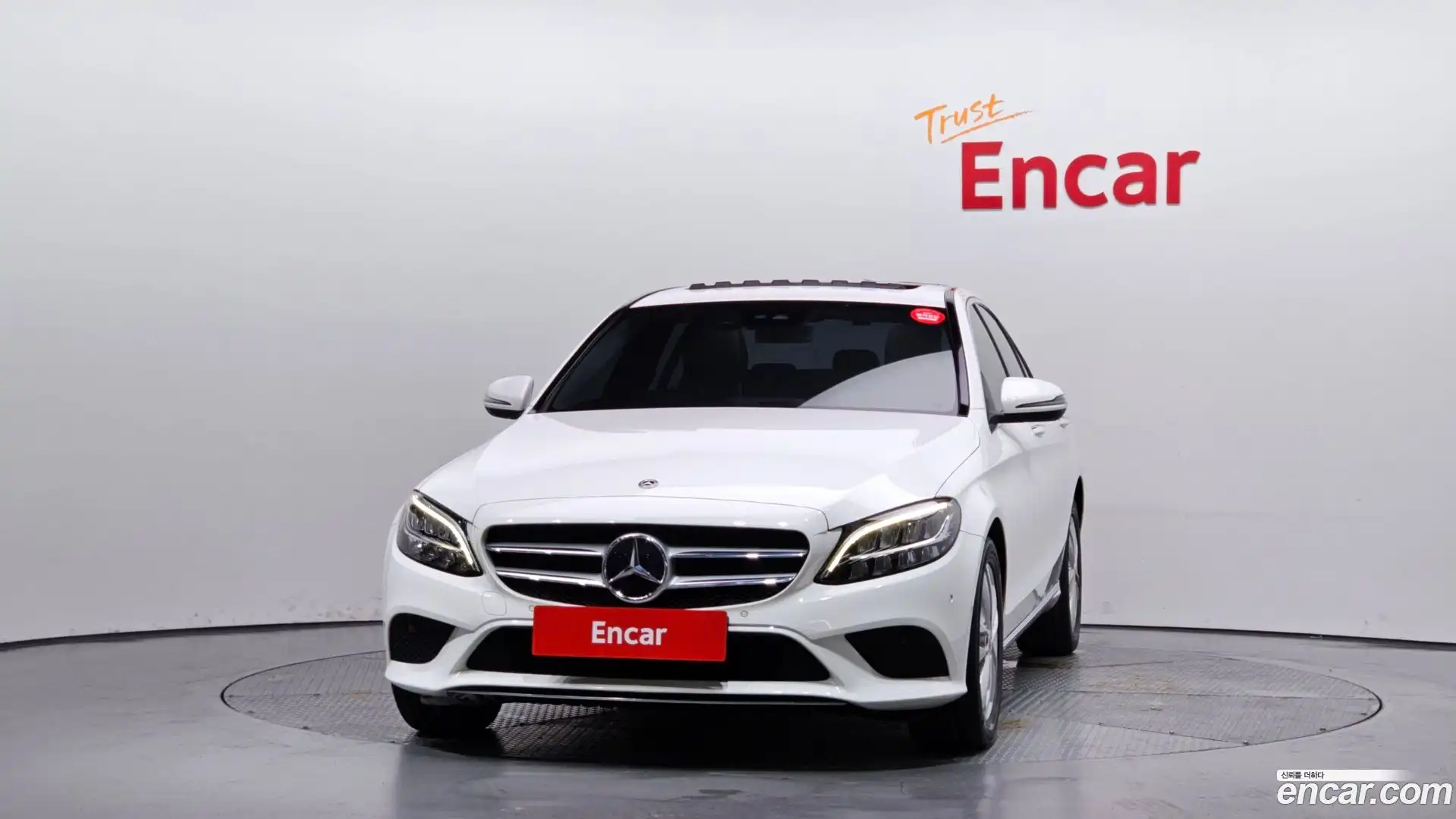 C-Class Mercedes-Benz 2019.0-OUTER-003