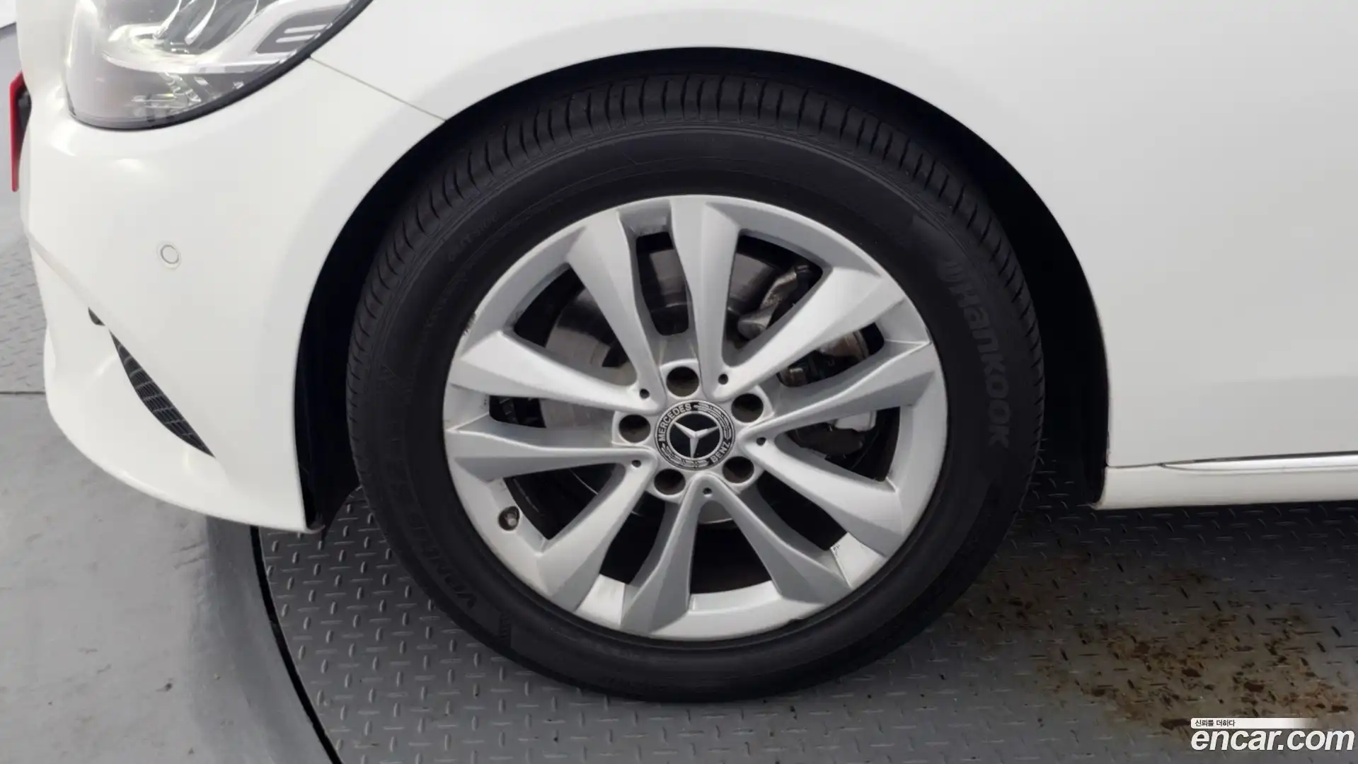 C-Class Mercedes-Benz 2019.0-OUTER-005