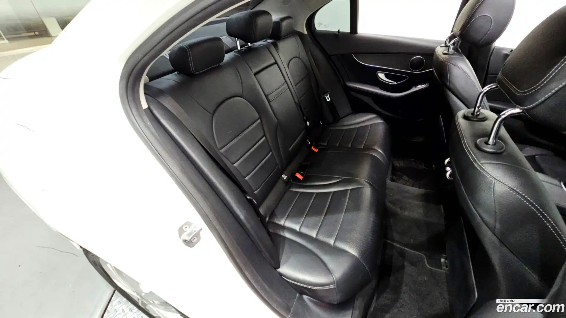 C-Class Mercedes-Benz 2019.0-OPTION-015