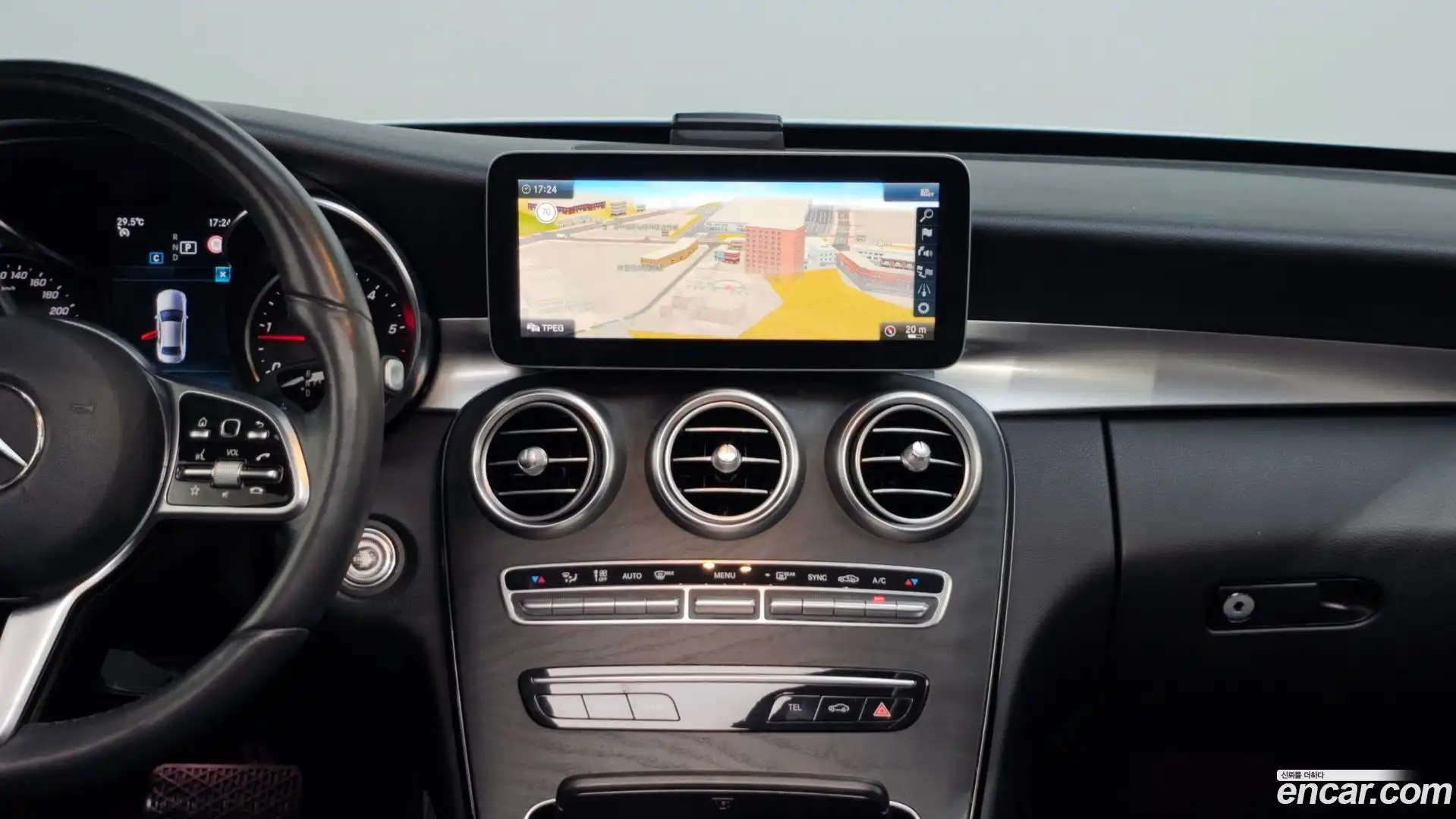 C-Class Mercedes-Benz 2019.0-OPTION-017