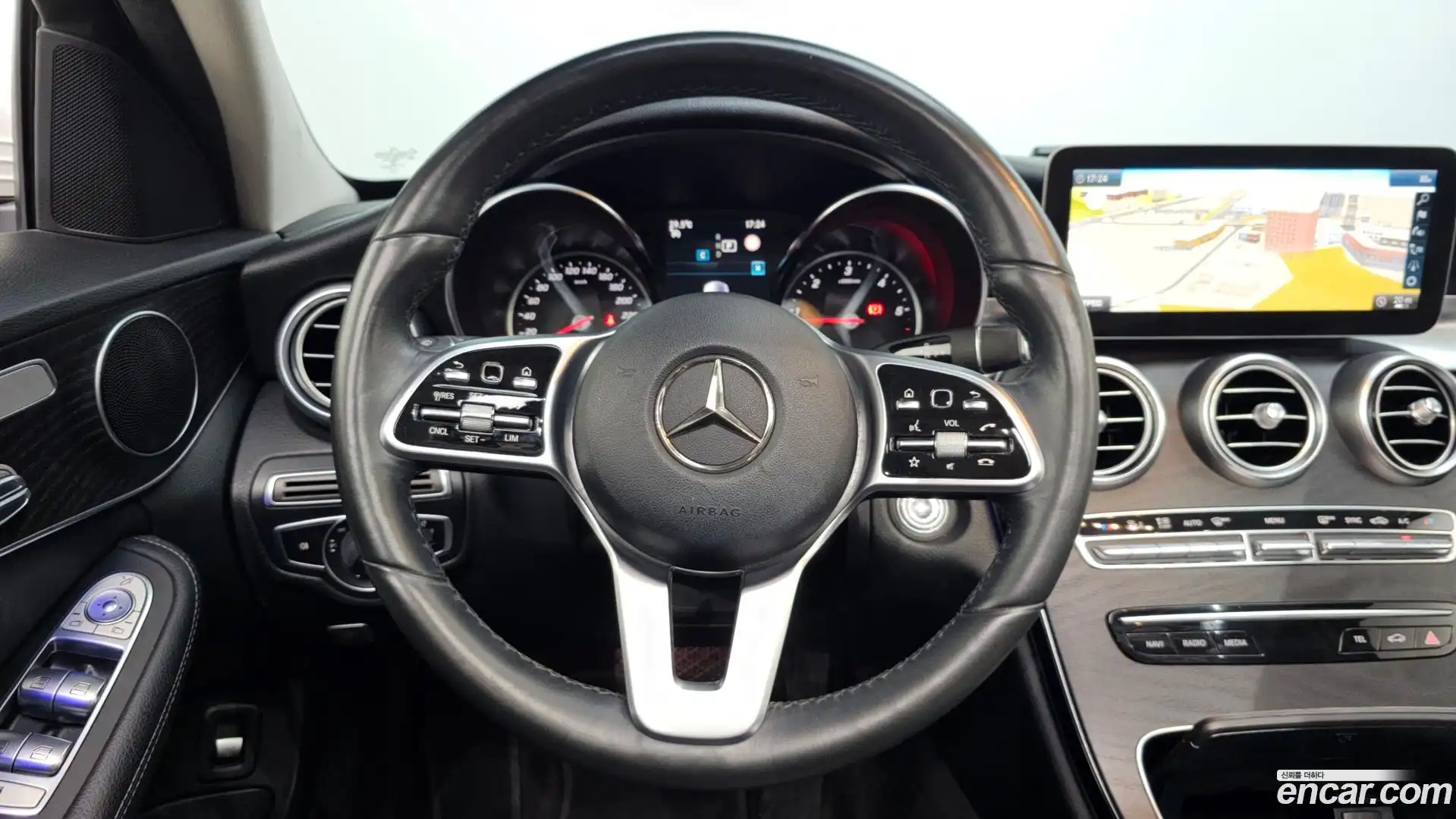 C-Class Mercedes-Benz 2019.0-OPTION-018