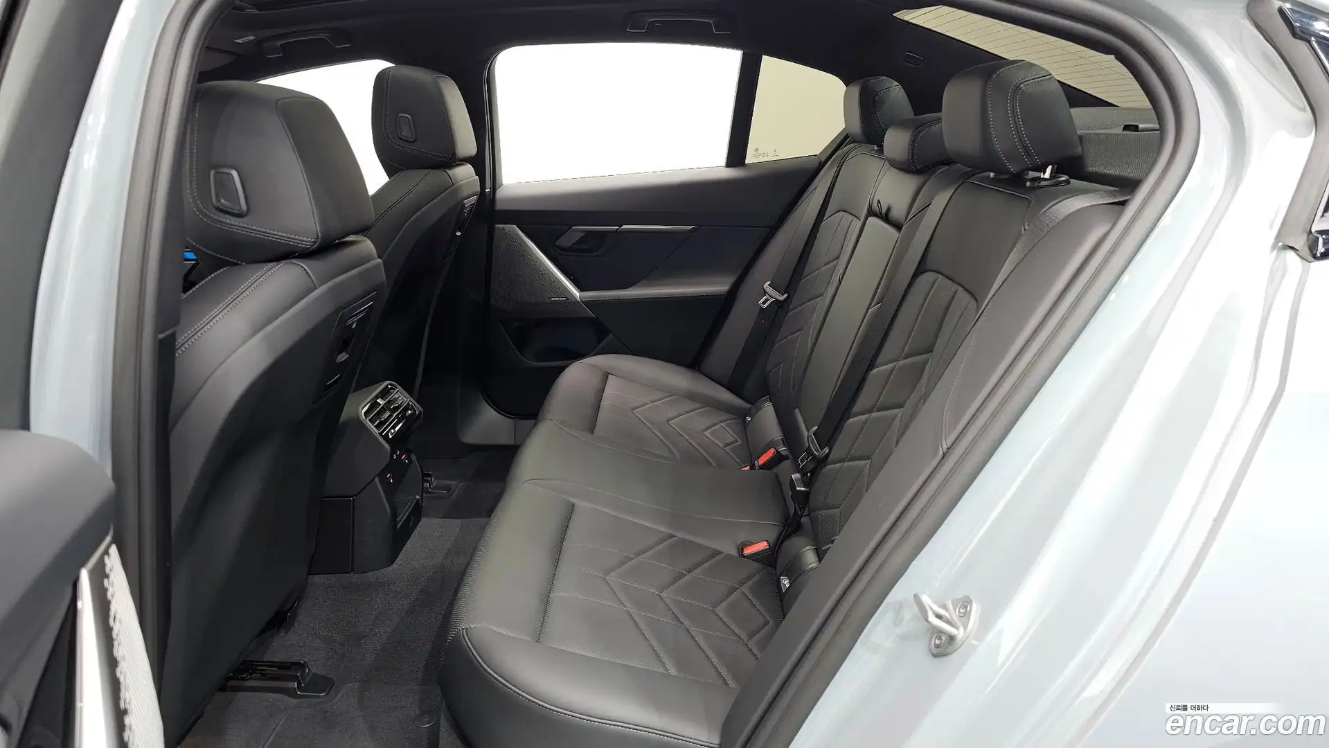 5-Series BMW 2025.8-INNER-036