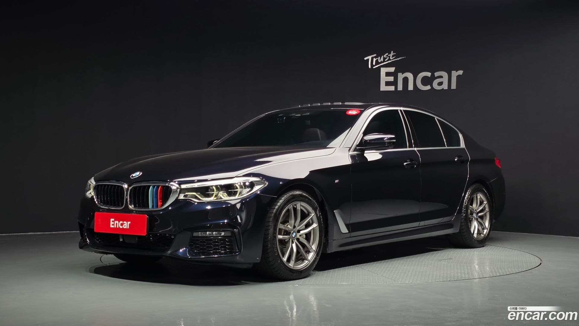Main__Slider__Photo:5-Series BMW 2019.6-0