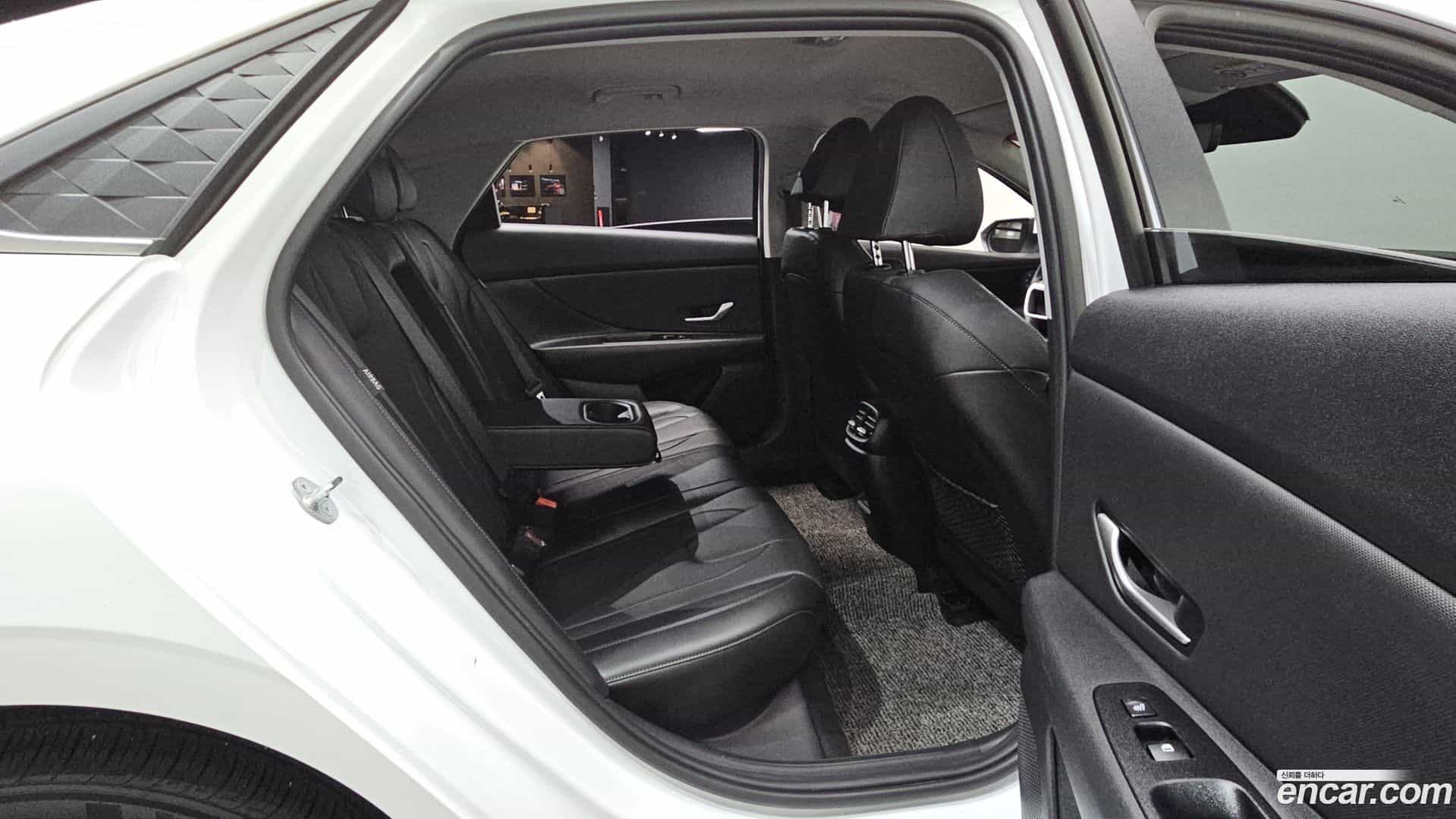 AVANTE Hyundai 2024.9-INNER-036