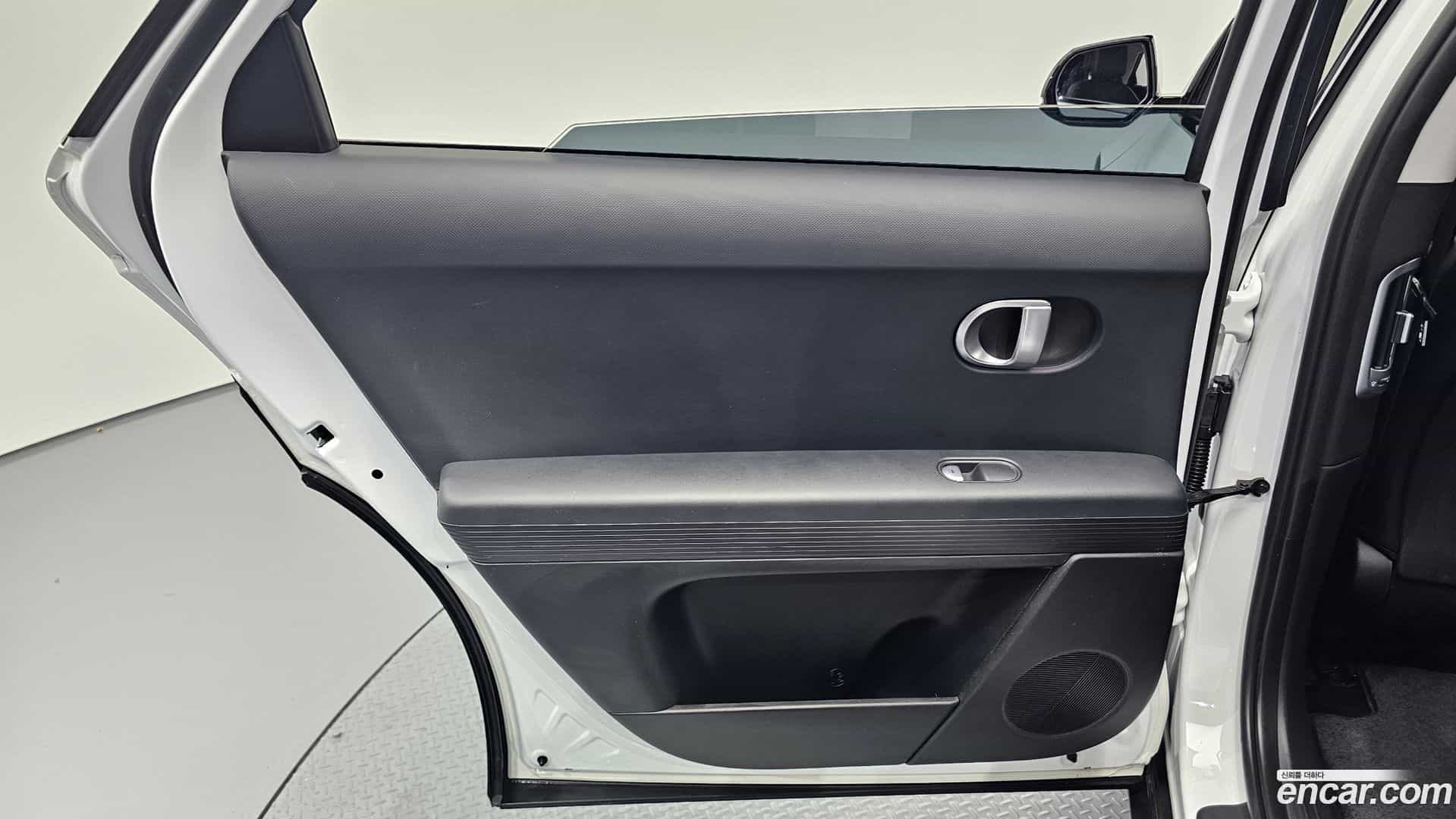 Ioniq5 Hyundai 2021.11-INNER-035
