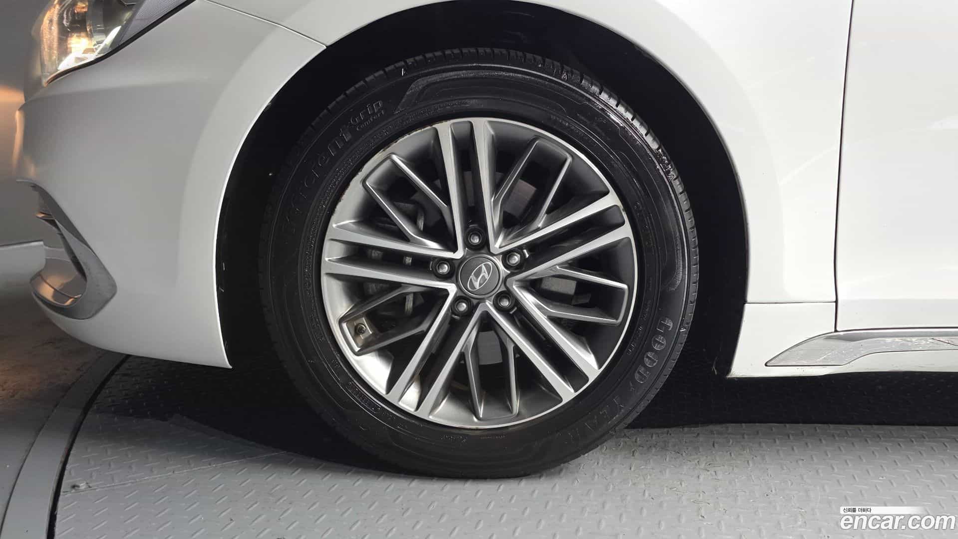 Grandeur Hyundai 2018.4-OUTER-005