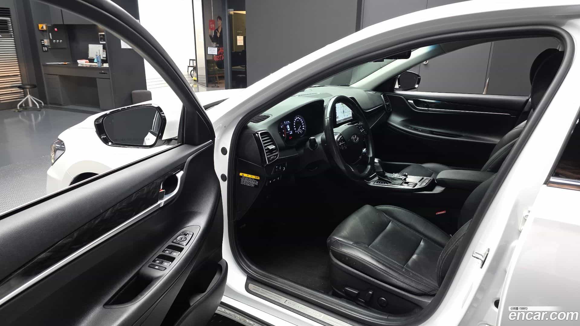 Grandeur Hyundai 2018.4-INNER-010