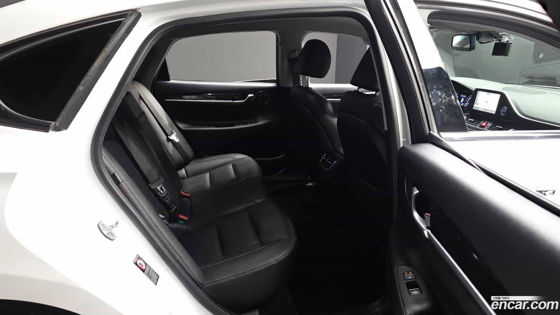 Grandeur Hyundai 2018.4-OPTION-015
