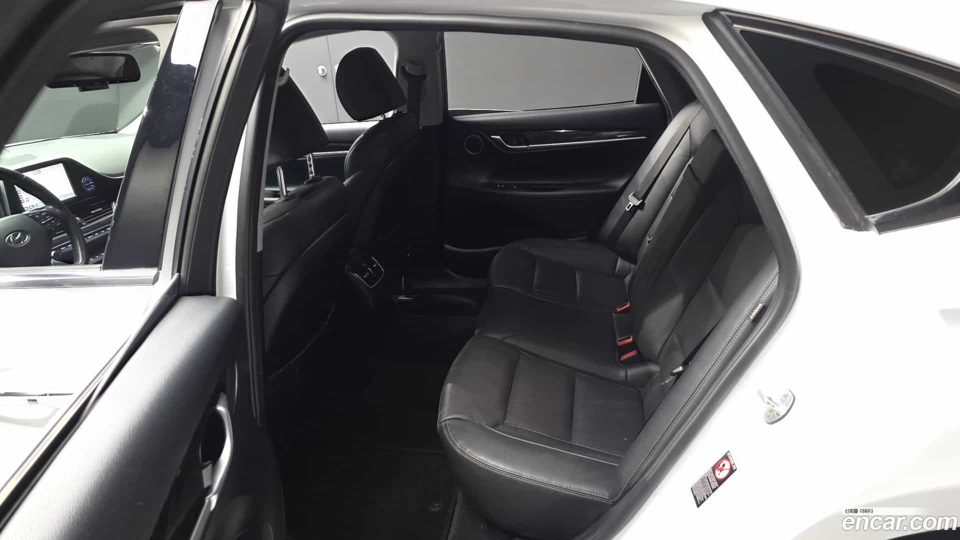 Grandeur Hyundai 2018.4-OPTION-016