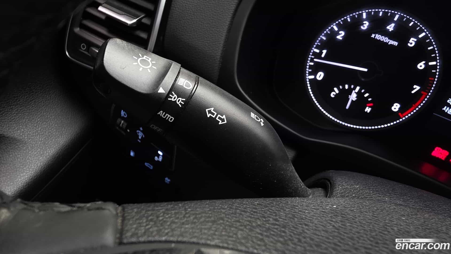 Grandeur Hyundai 2018.4-OPTION-021