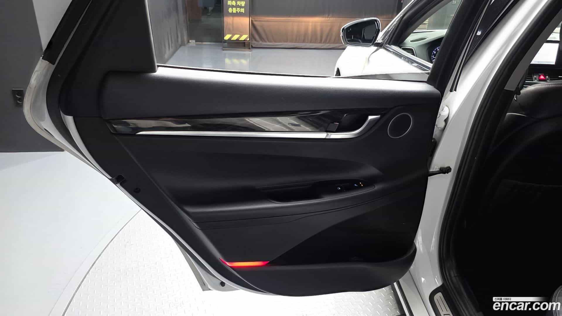 Grandeur Hyundai 2018.4-INNER-035