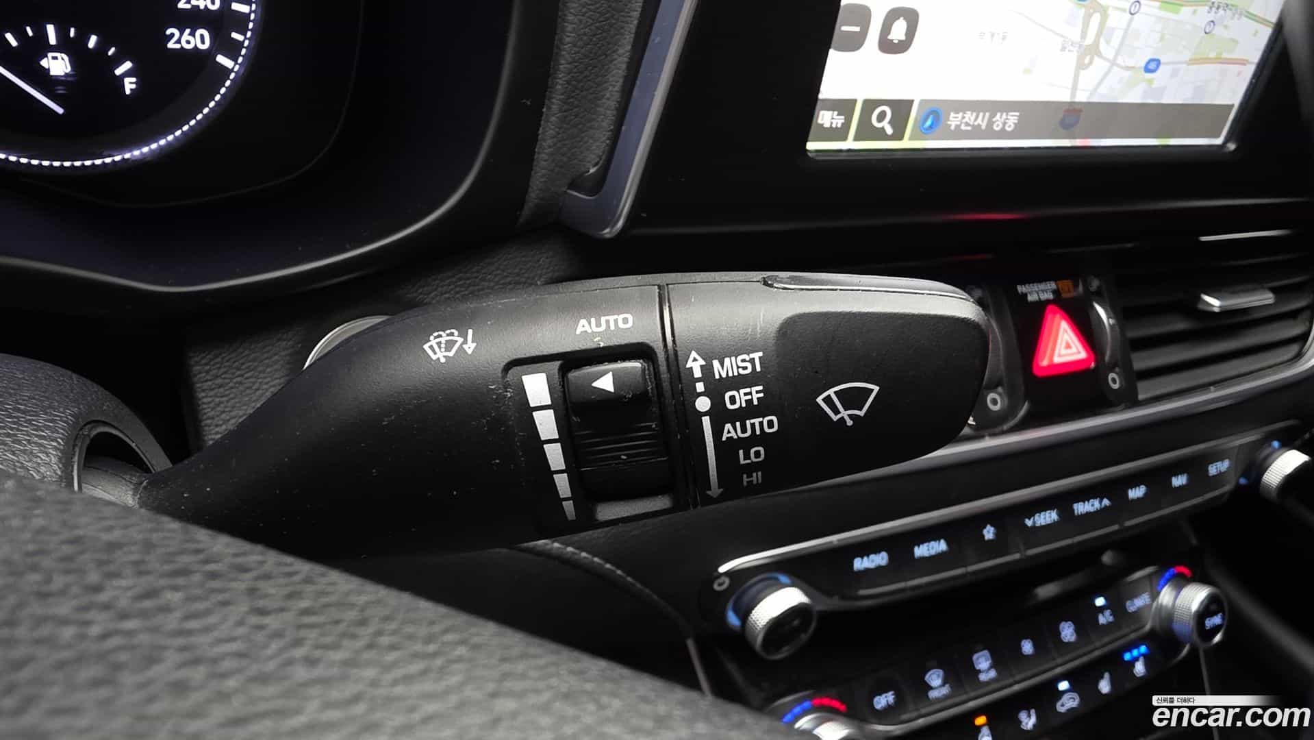 Grandeur Hyundai 2018.4-OPTION-041