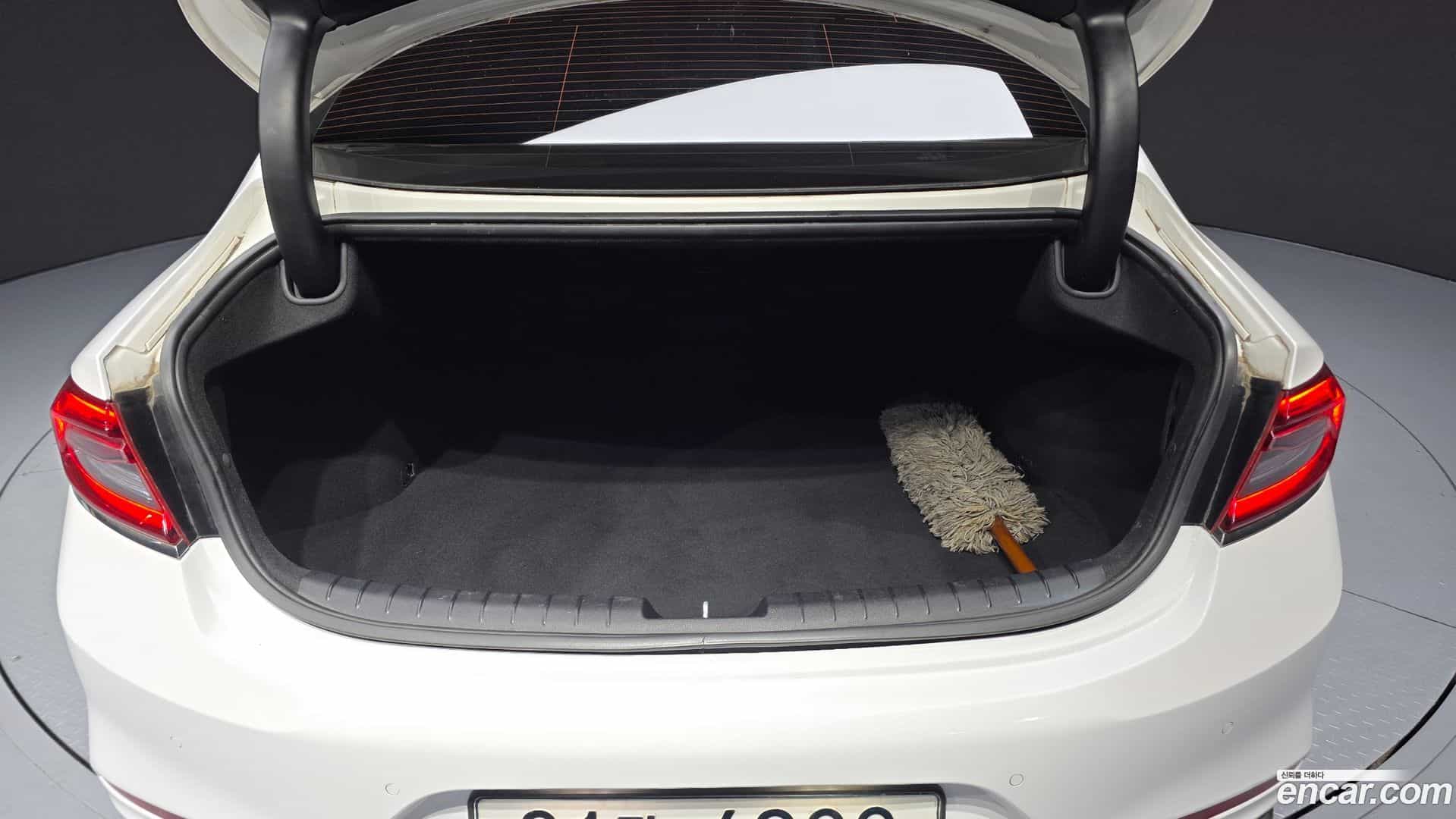 Grandeur Hyundai 2018.4-OPTION-044