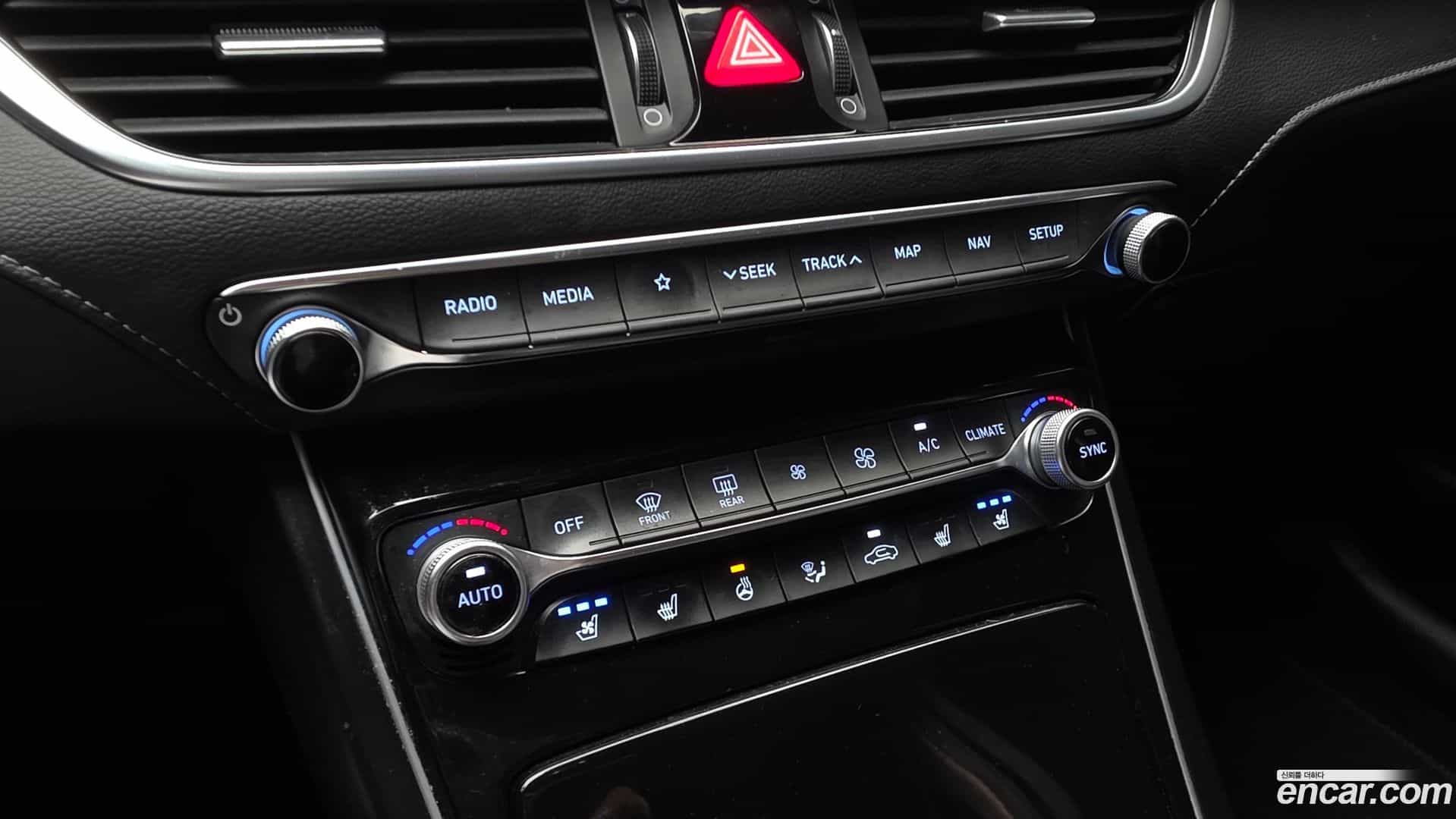 Grandeur Hyundai 2018.4-OPTION-045