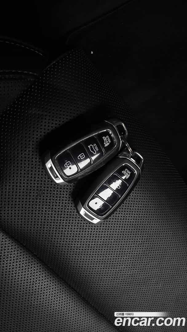 Grandeur Hyundai 2018.4-OPTION-047