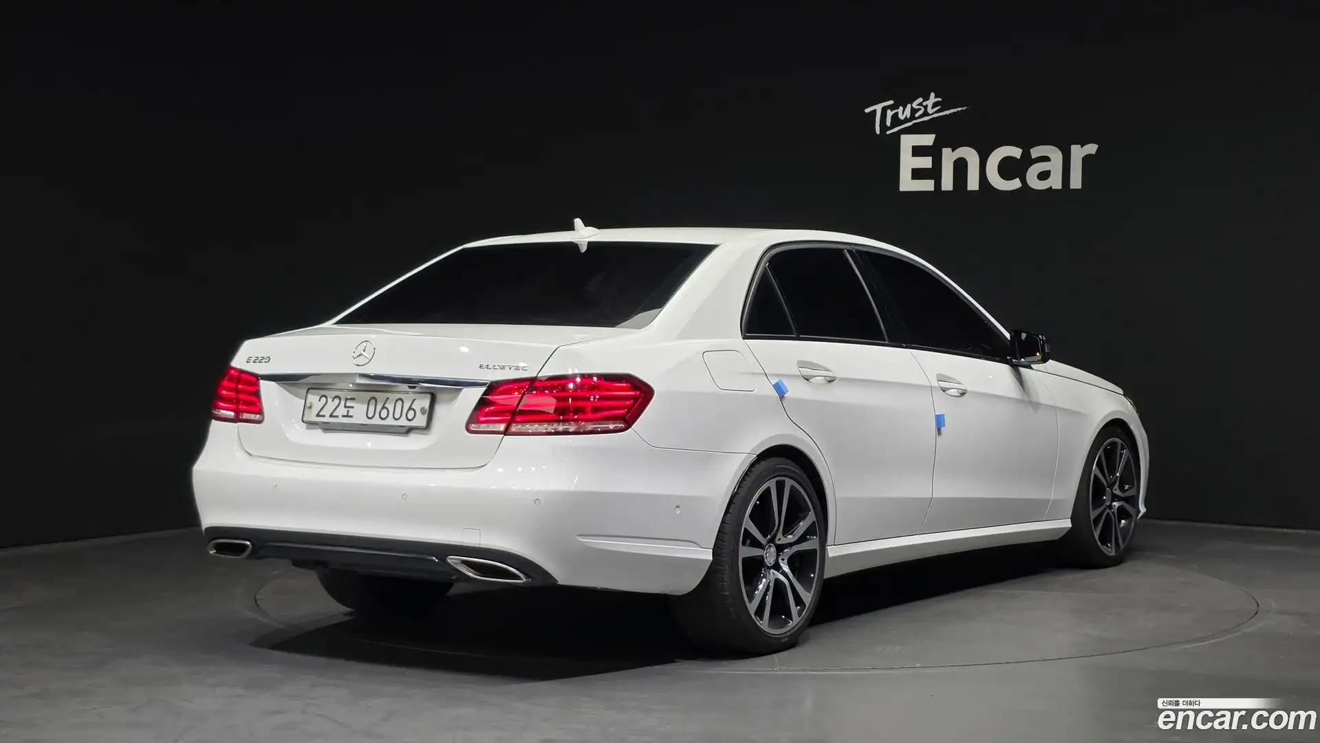 E-Class Mercedes-Benz 2016.2-OUTER-002