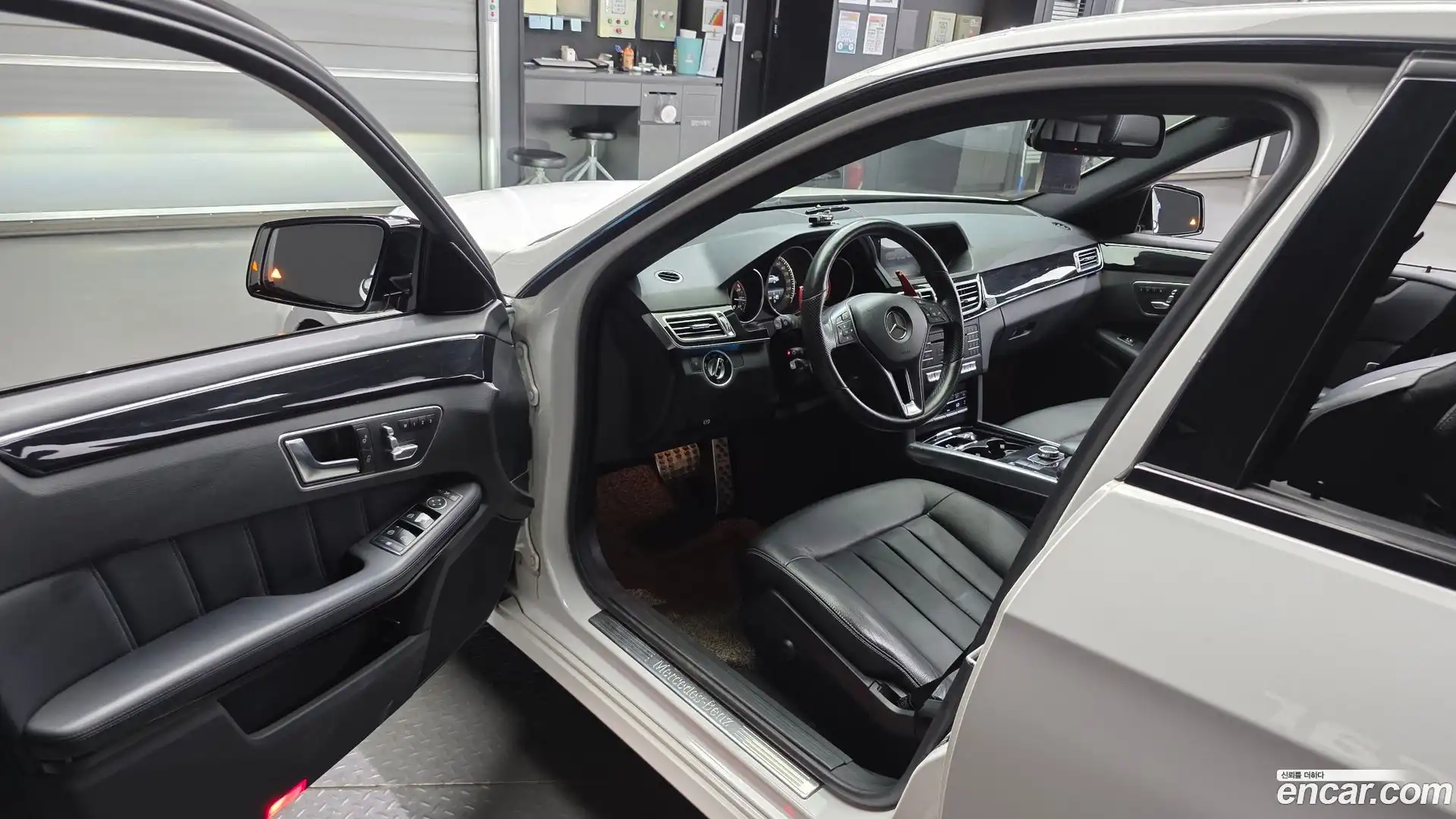 E-Class Mercedes-Benz 2016.2-INNER-010