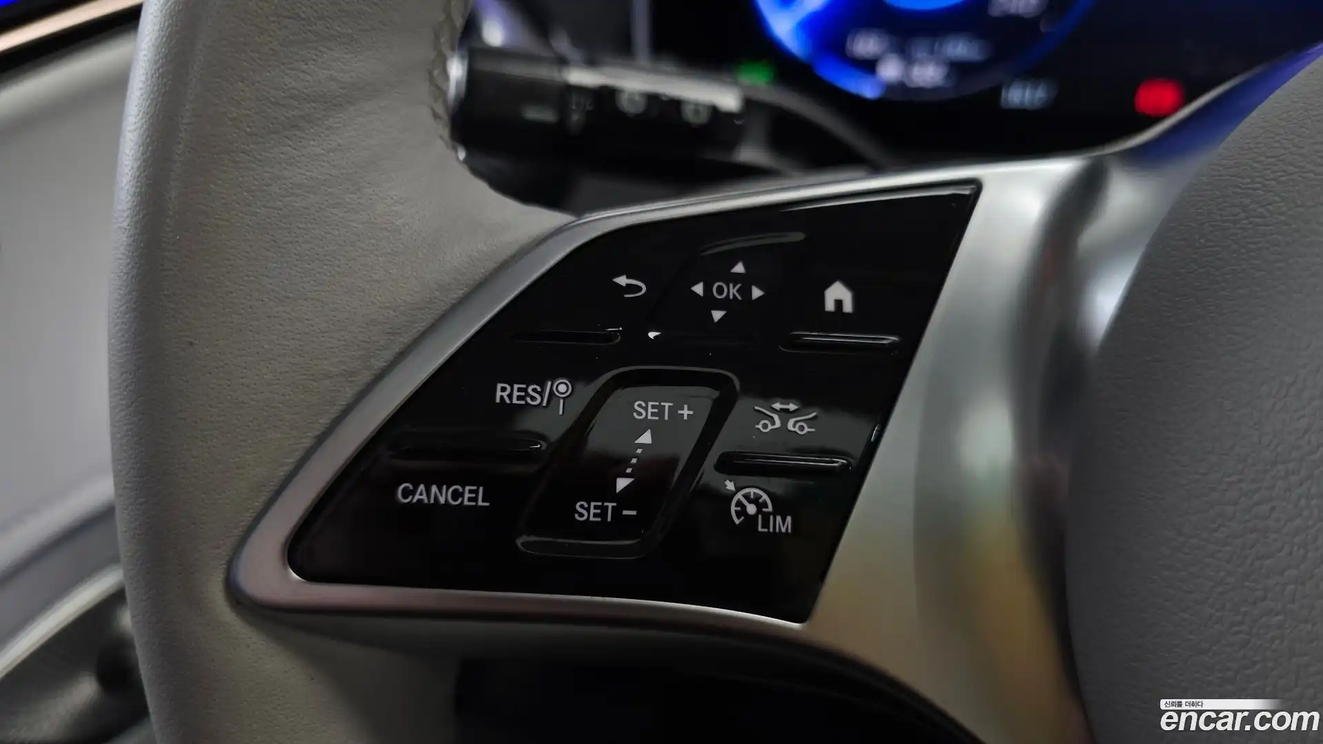 EQE Mercedes-Benz 2023.11-OPTION-020